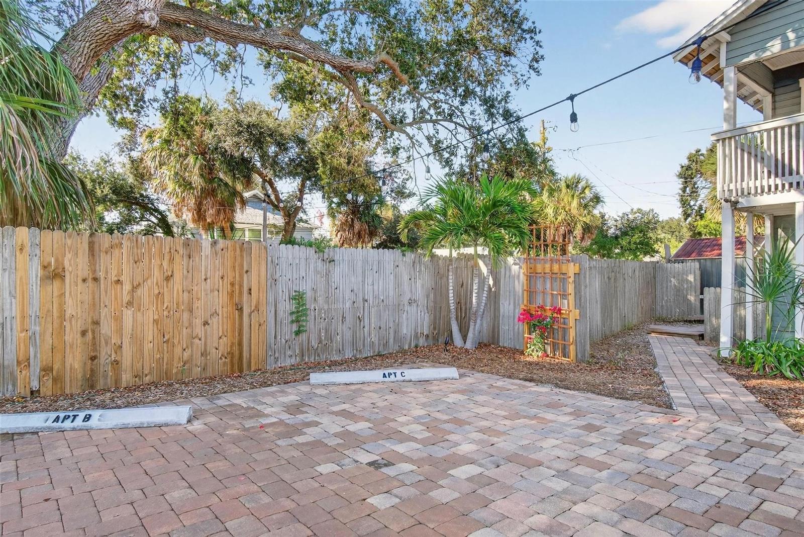 TAYLORS SUB - Residential Lease