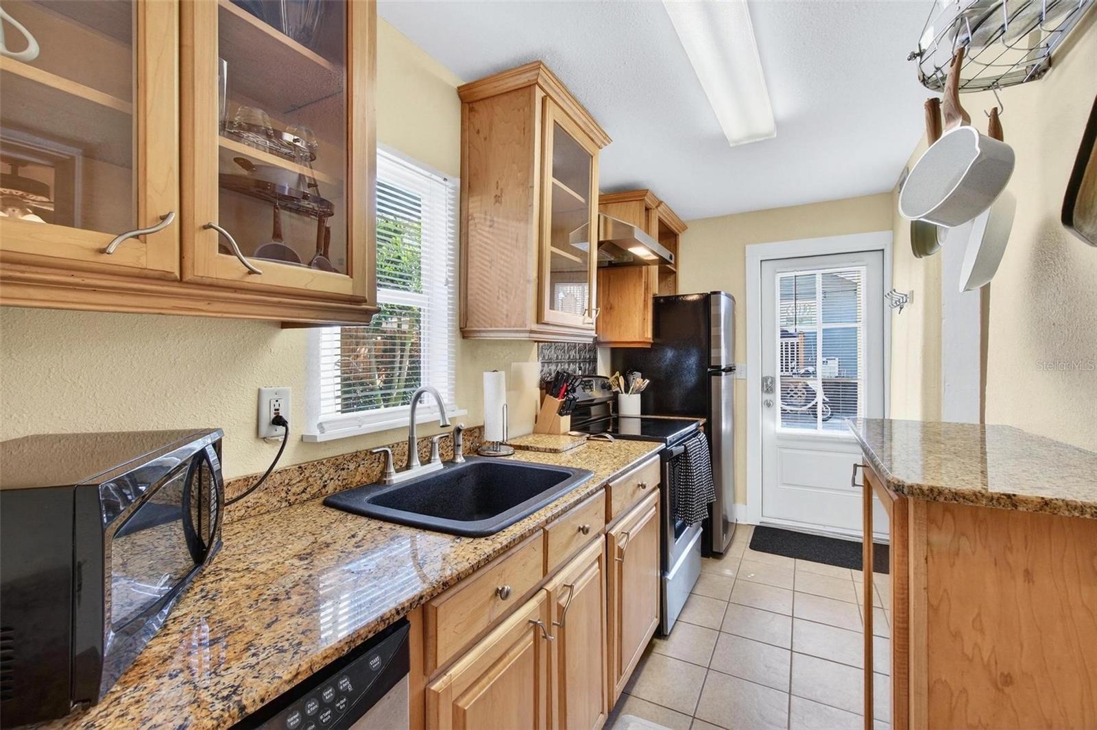 TAYLORS SUB - Residential Lease