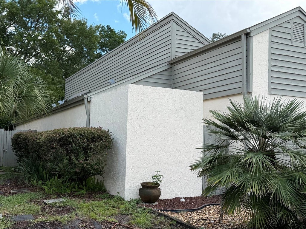 Photo of 13811 Lazy Oak Drive #21, Tampa, FL 33613 (MLS # W7890222)
