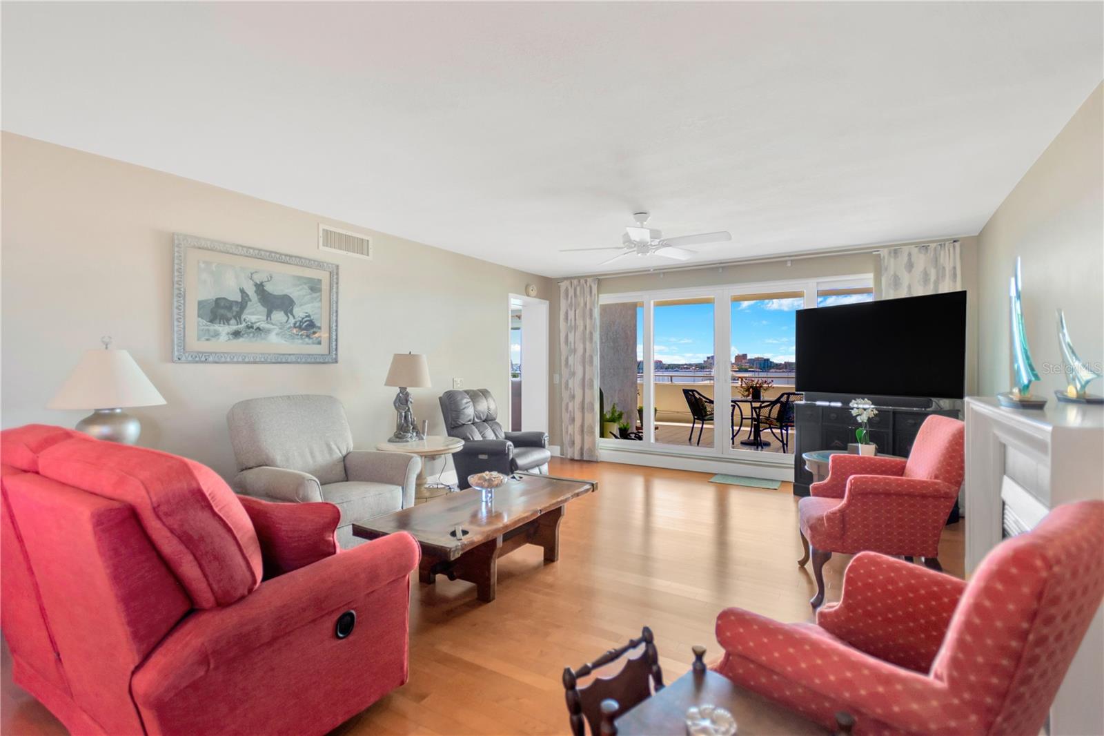 REGATTA POINTE PH I - Residential
