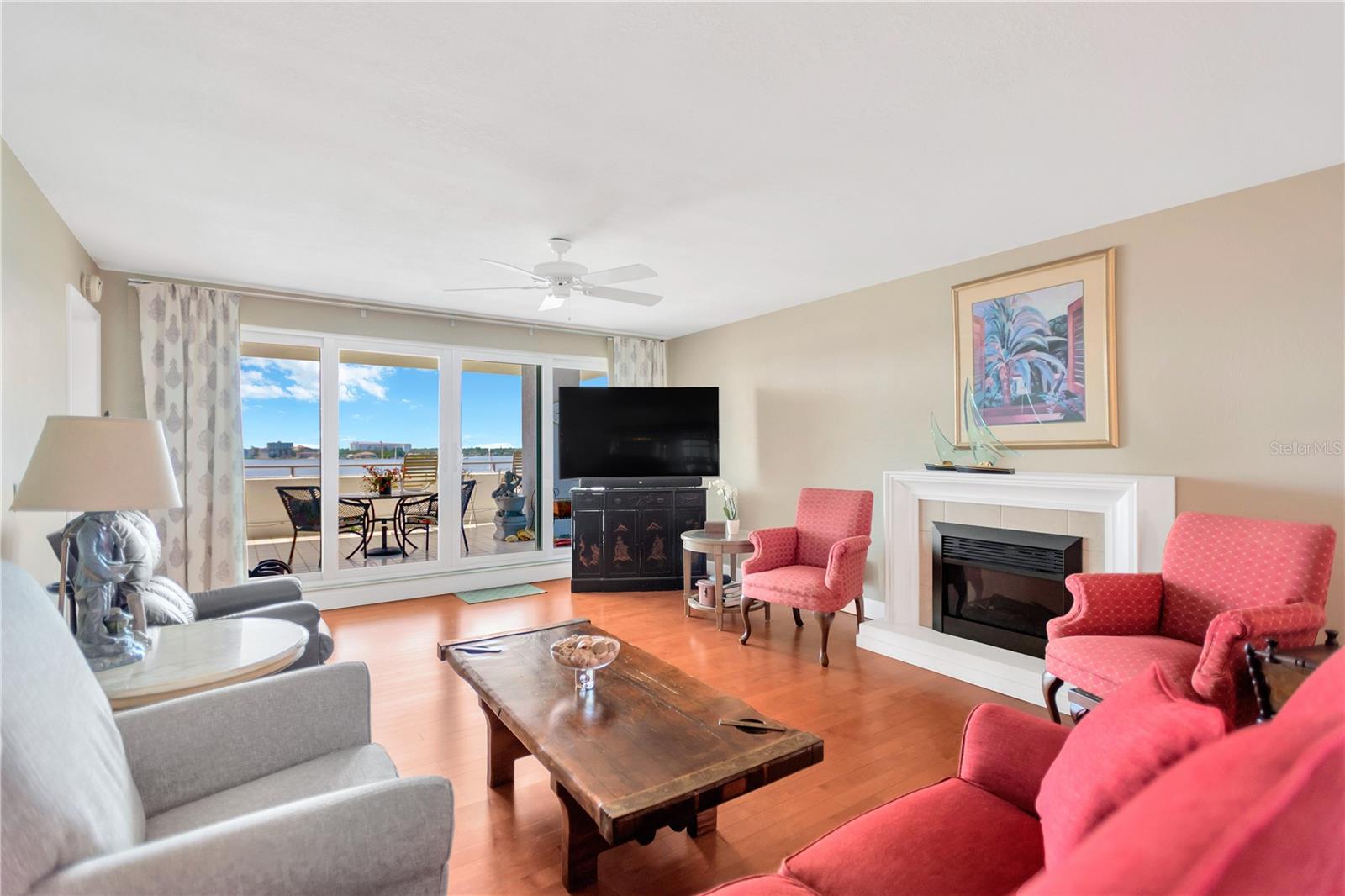 REGATTA POINTE PH I - Residential