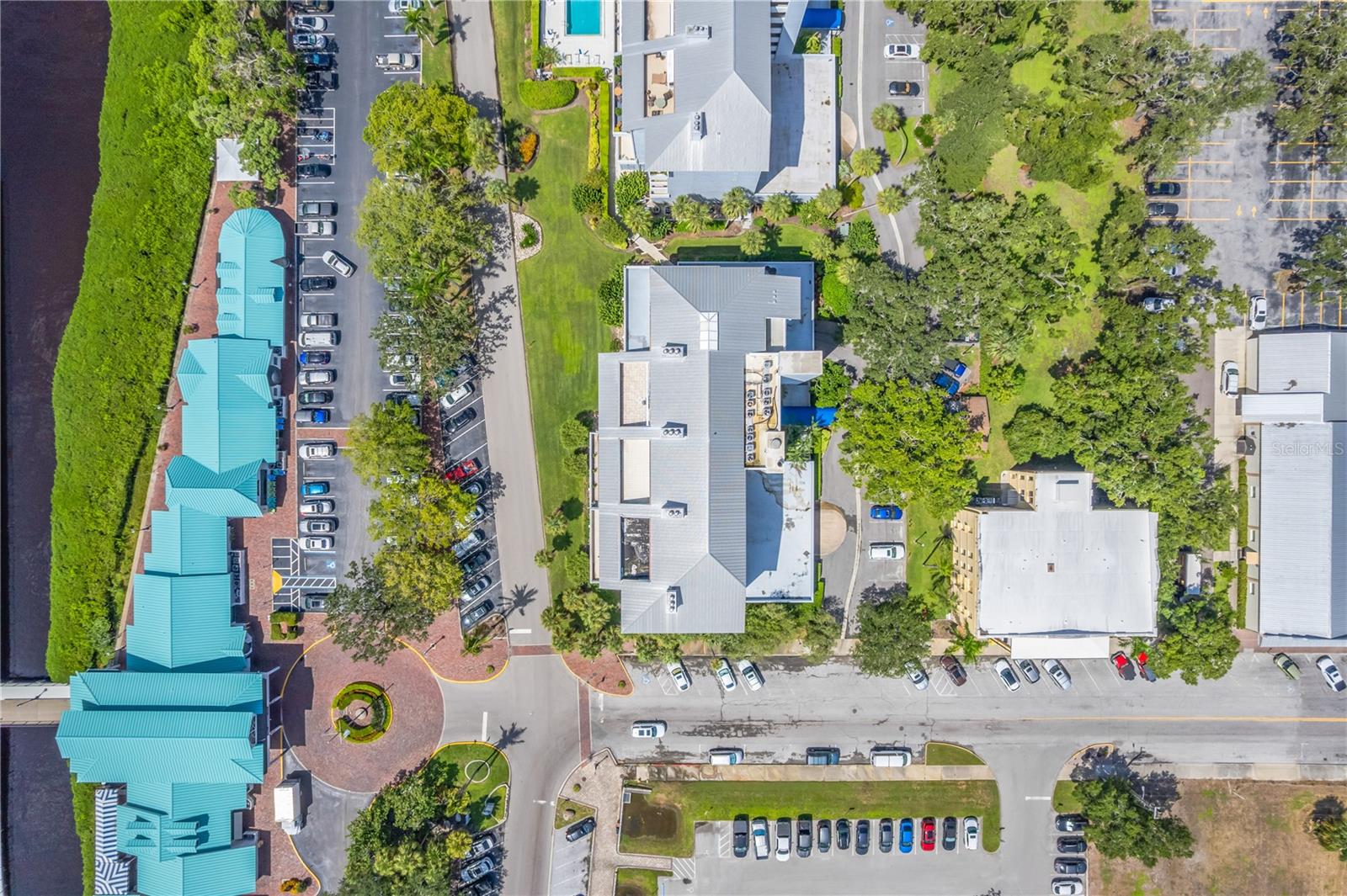 REGATTA POINTE PH I - Residential