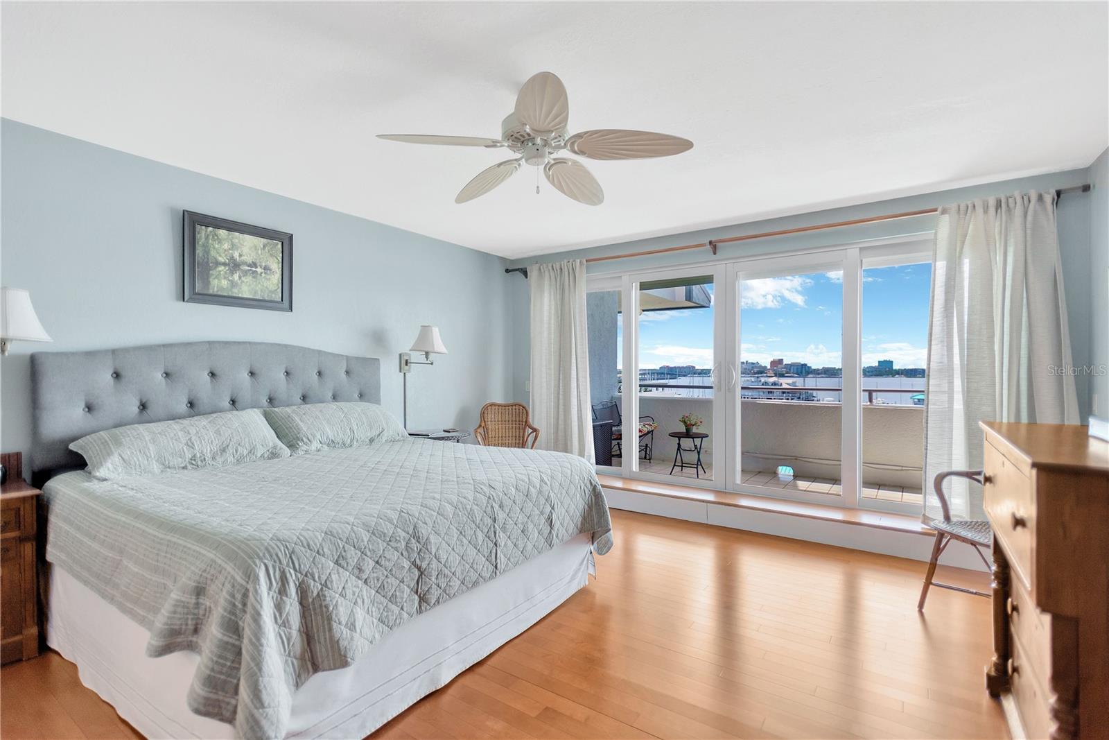 REGATTA POINTE PH I - Residential