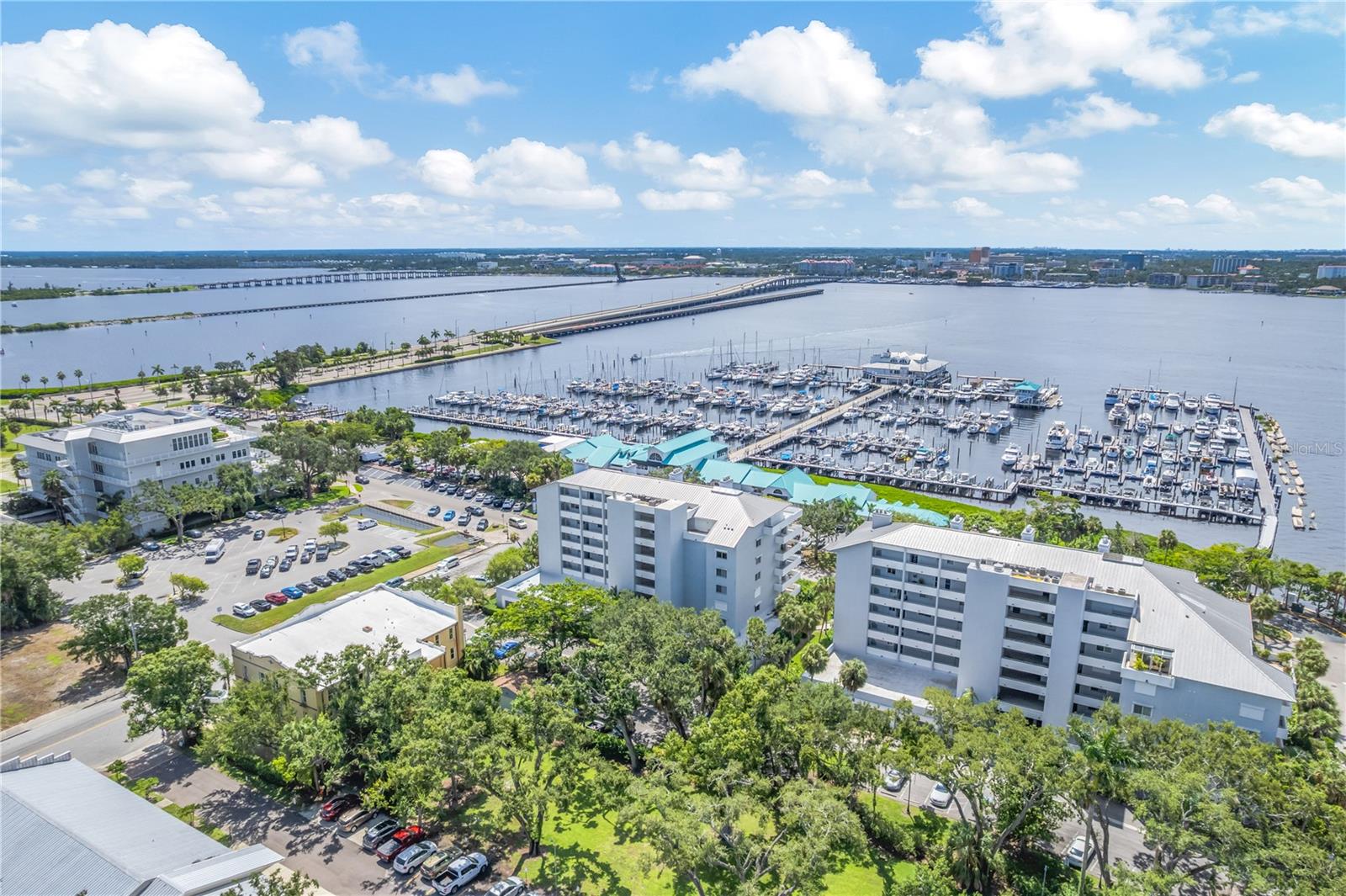 REGATTA POINTE PH I - Residential