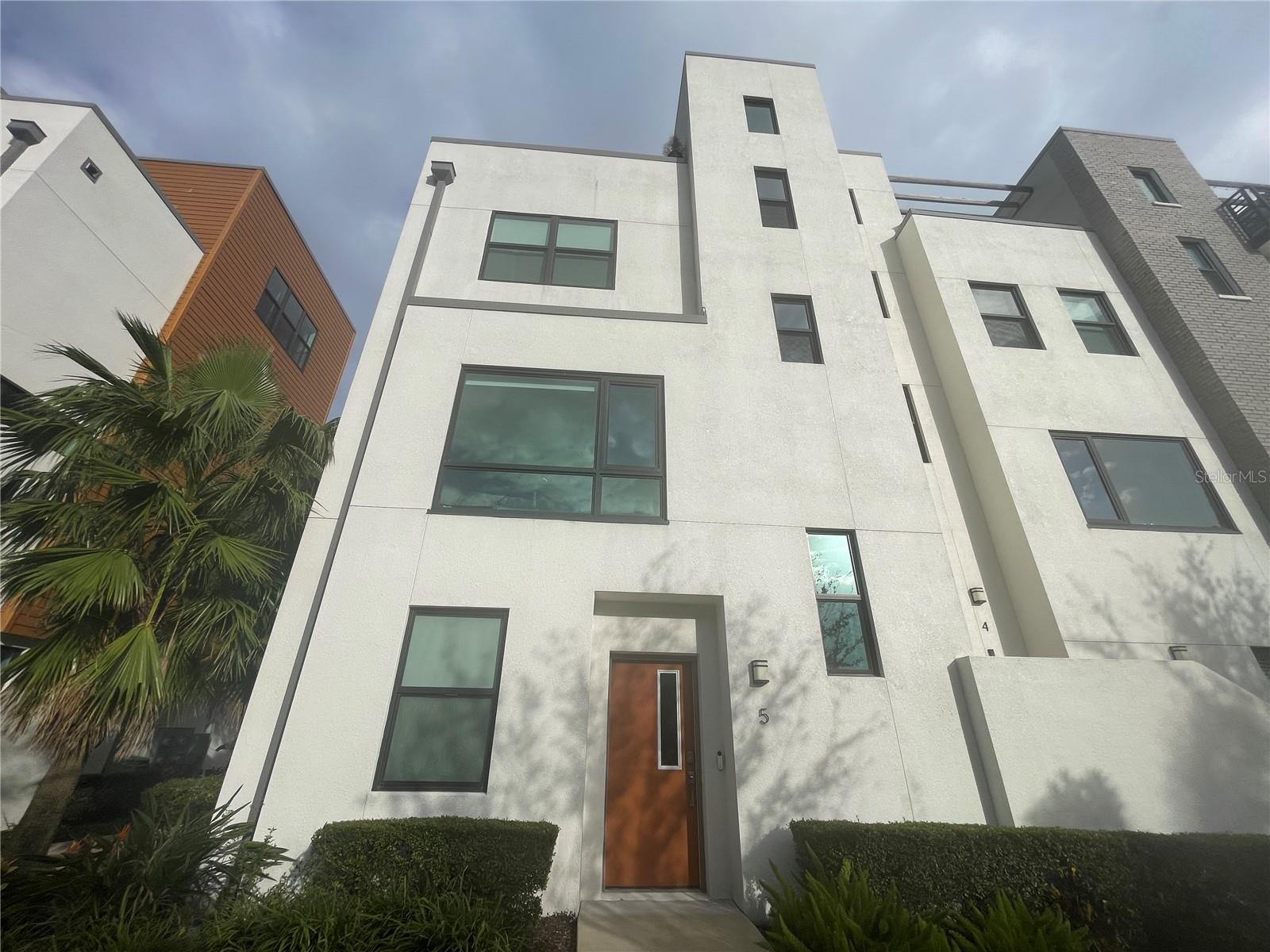 WESTSHORE VILLAGE TWNHMS - Residential Lease