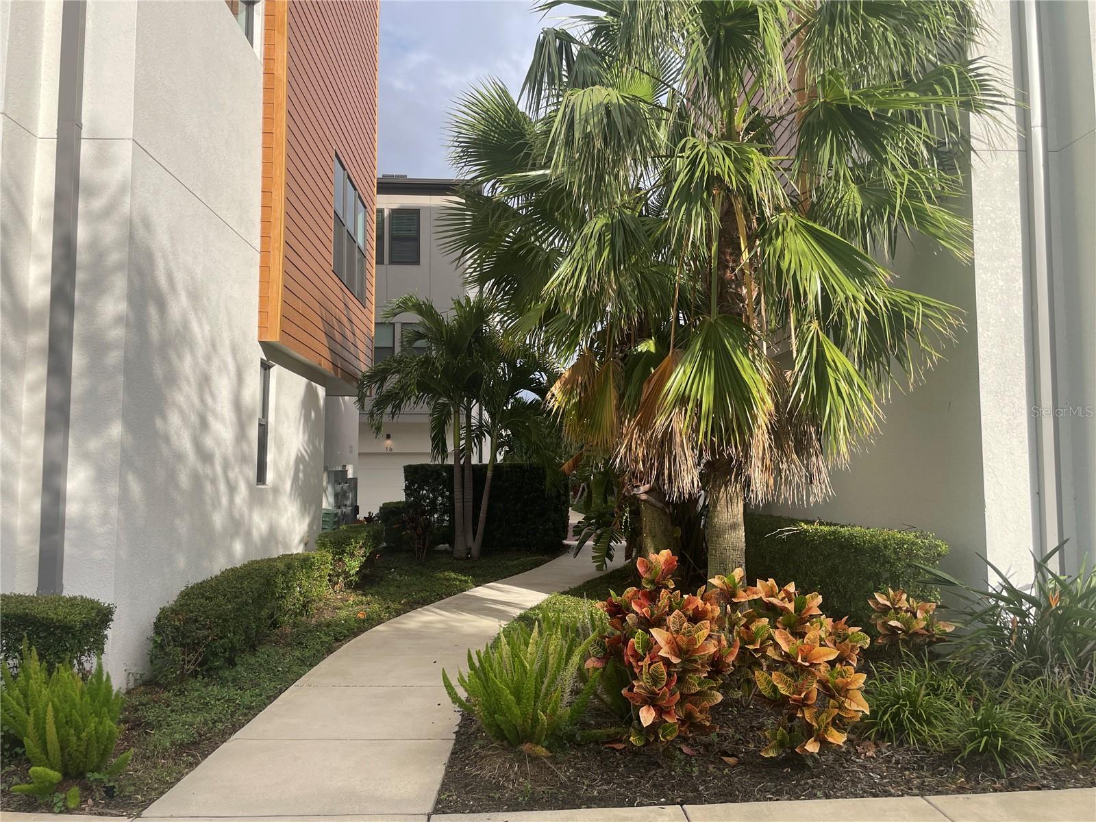 WESTSHORE VILLAGE TWNHMS - Residential Lease