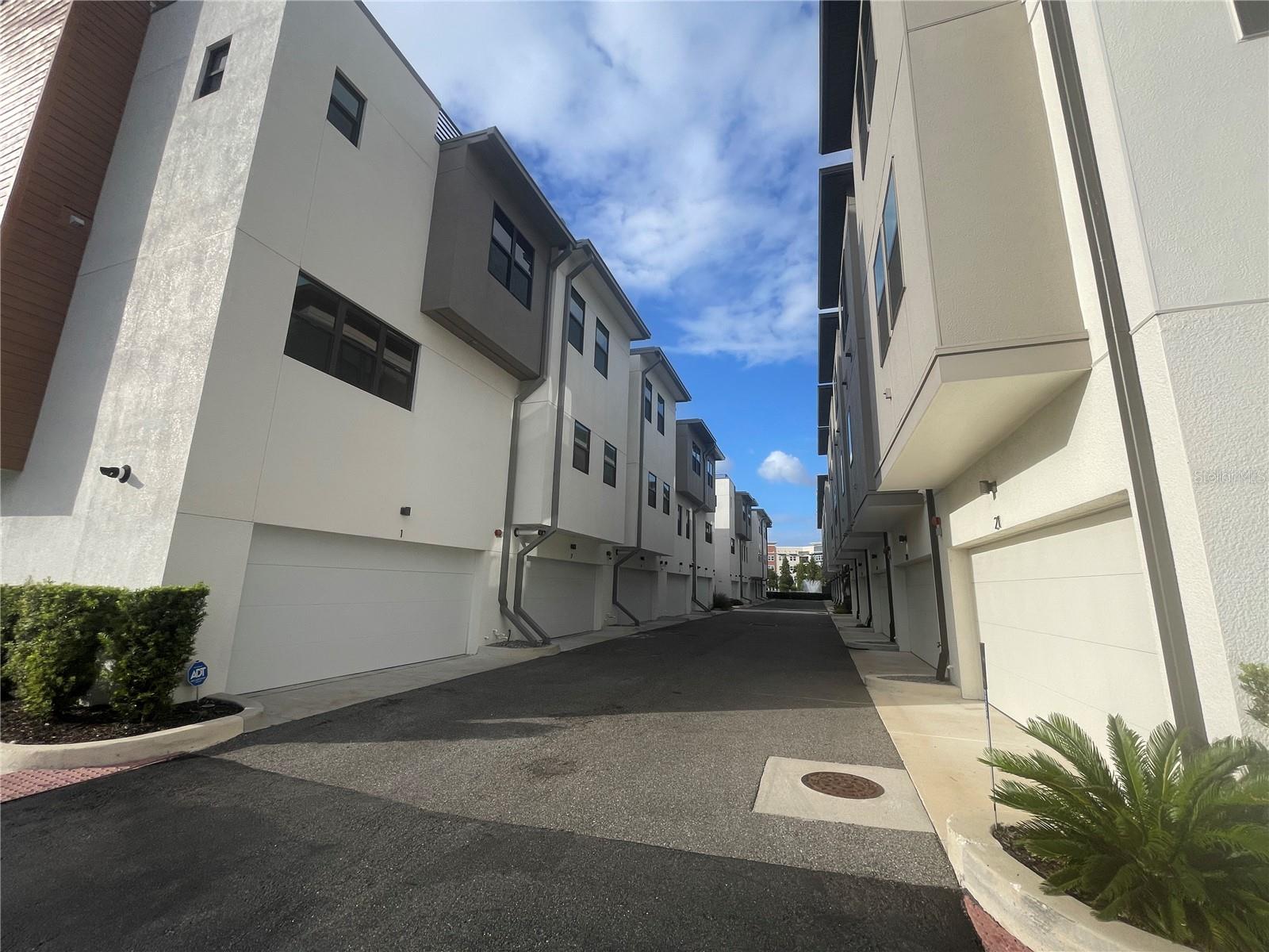 WESTSHORE VILLAGE TWNHMS - Residential Lease