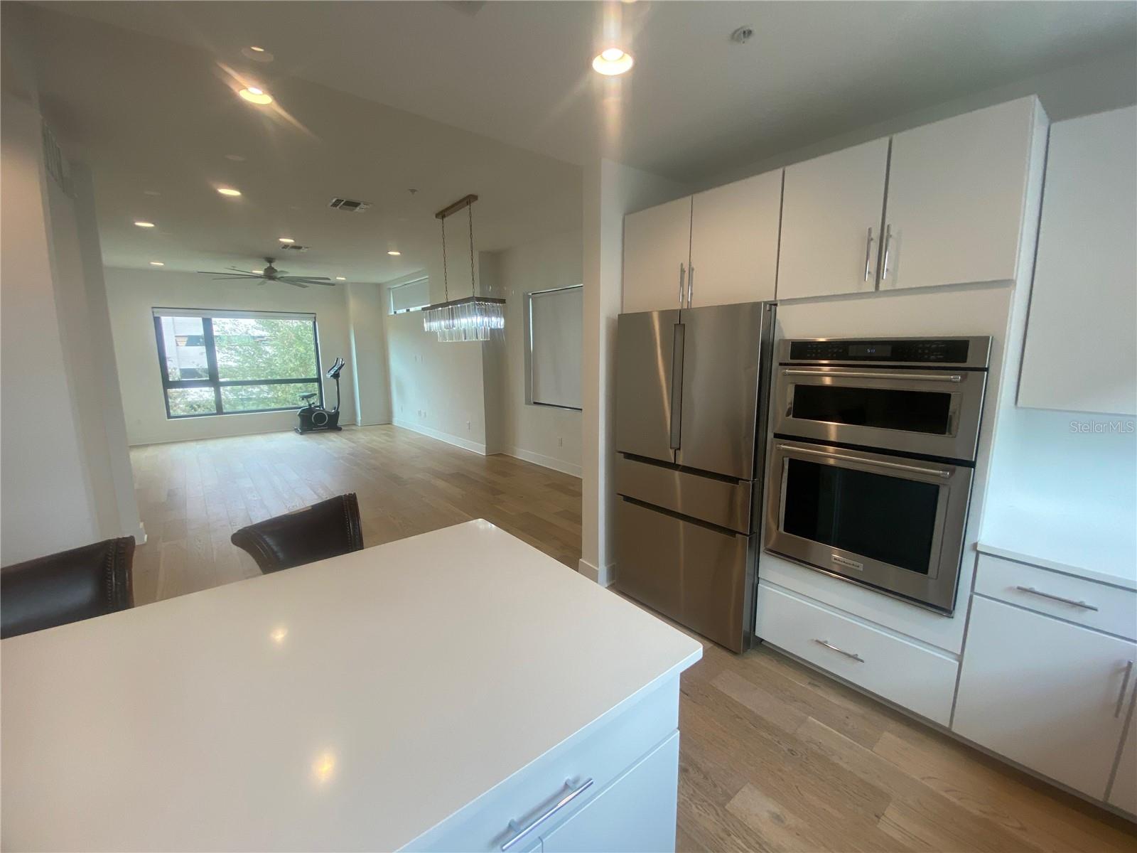 WESTSHORE VILLAGE TWNHMS - Residential Lease