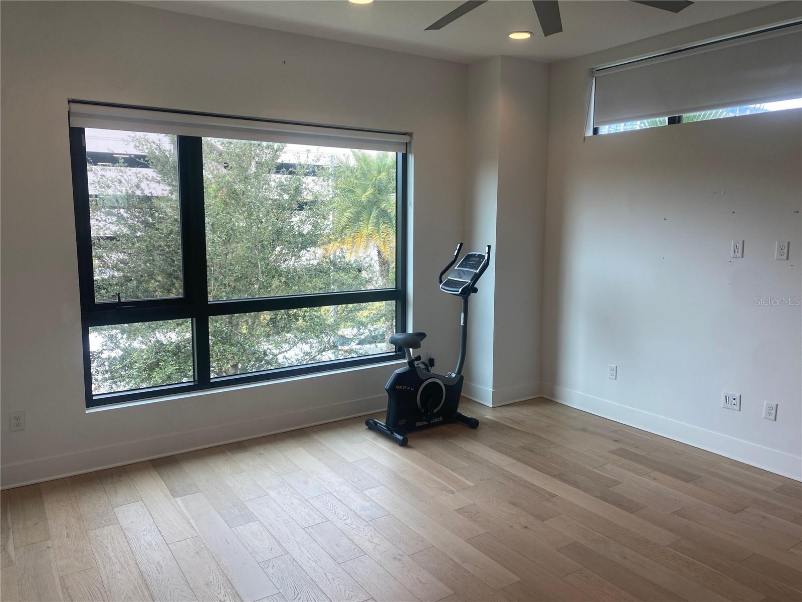 WESTSHORE VILLAGE TWNHMS - Residential Lease