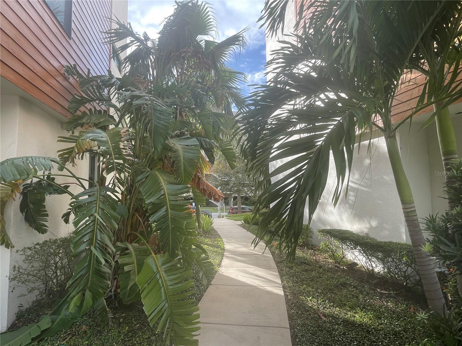 WESTSHORE VILLAGE TWNHMS - Residential Lease