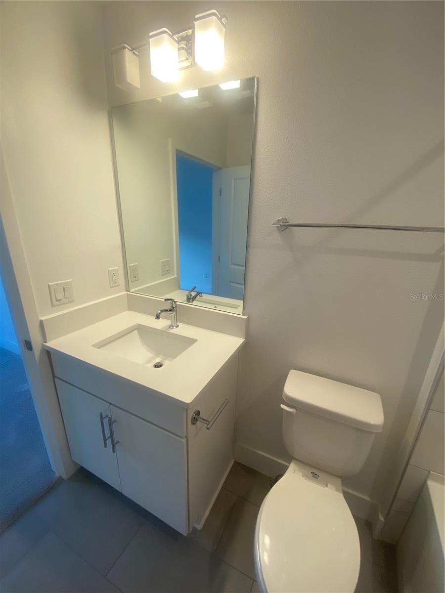 WESTSHORE VILLAGE TWNHMS - Residential Lease