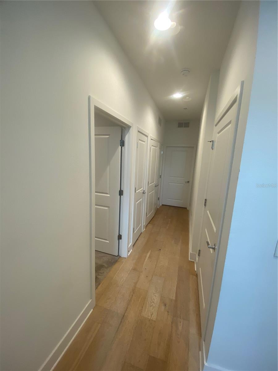 WESTSHORE VILLAGE TWNHMS - Residential Lease