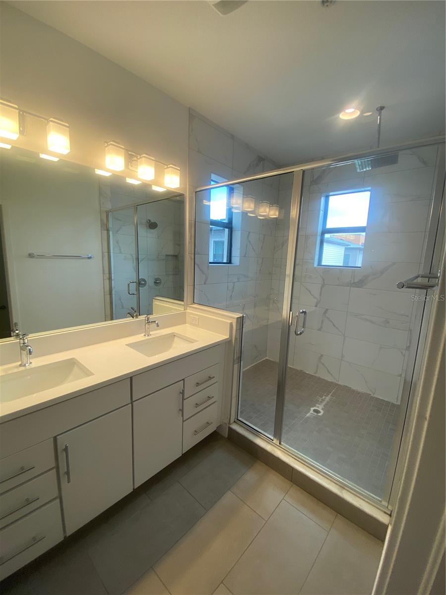 WESTSHORE VILLAGE TWNHMS - Residential Lease