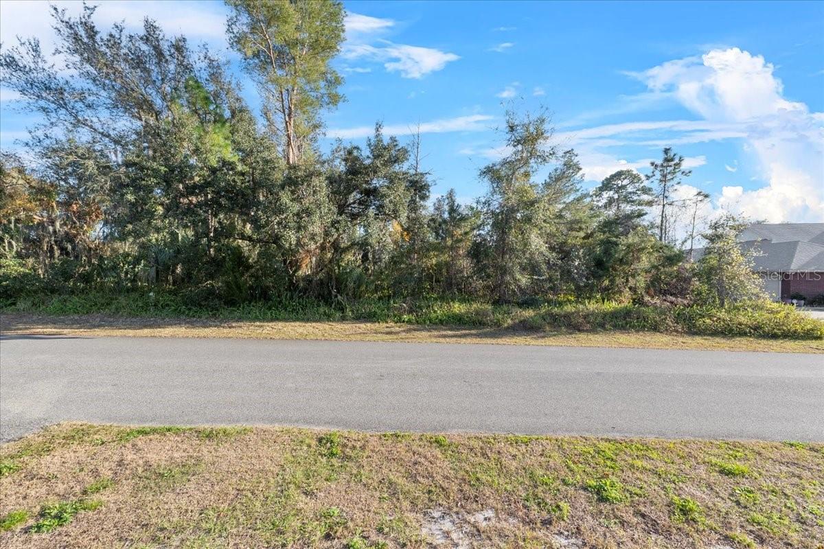 CRYSTAL LAKE ESTATES - Land