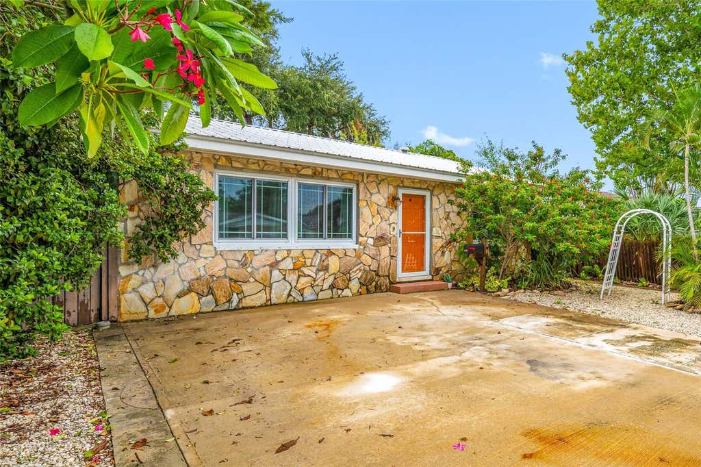 Photo of 3935 11th Avenue N, St Petersburg, FL 33713 (MLS # TB8531652)