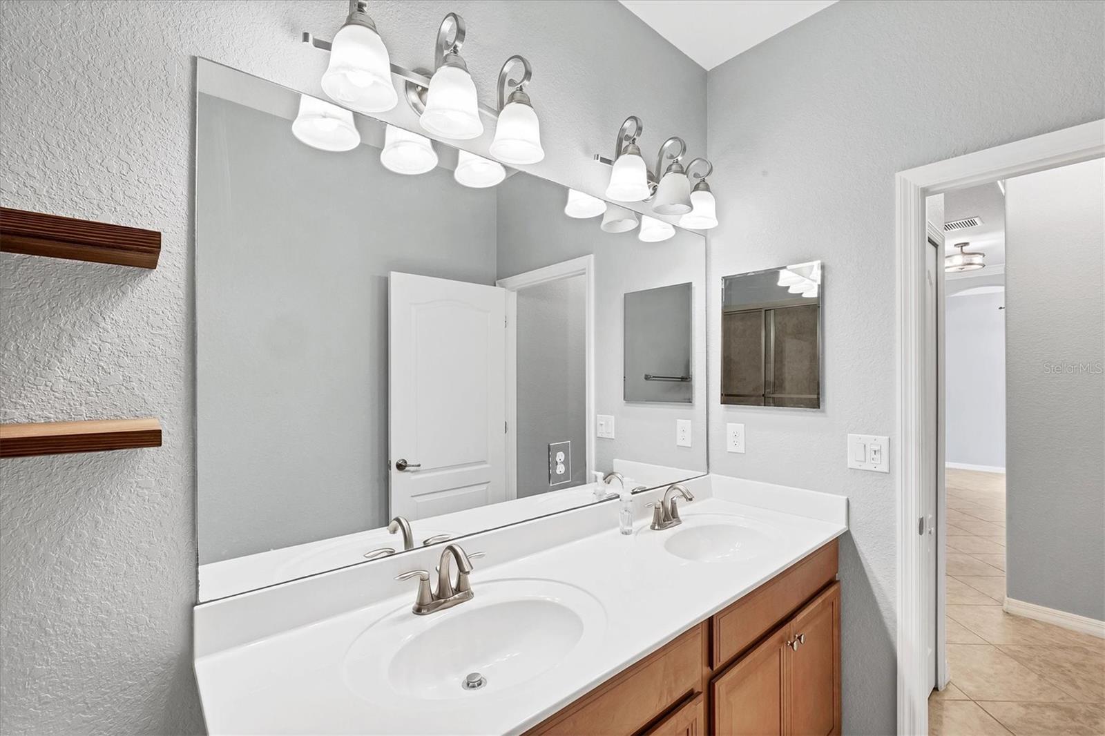 STONEYBROOK AT VENICE - Residential
