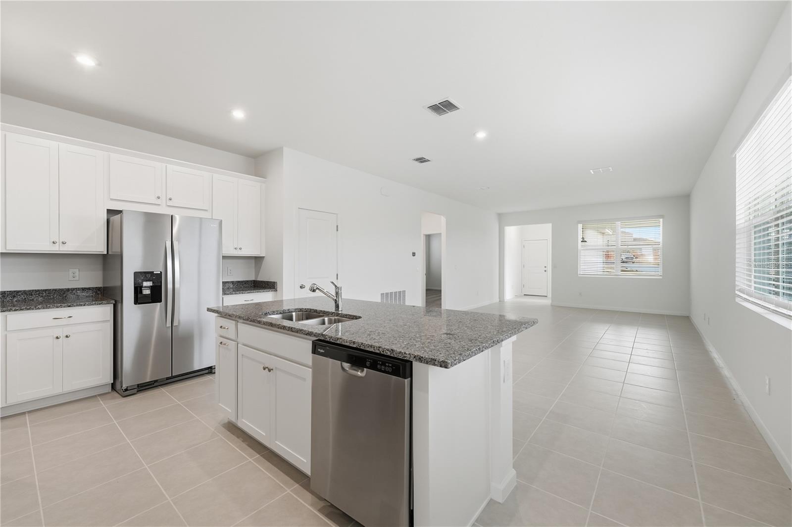 500 GREEN TRACKER AVENUE