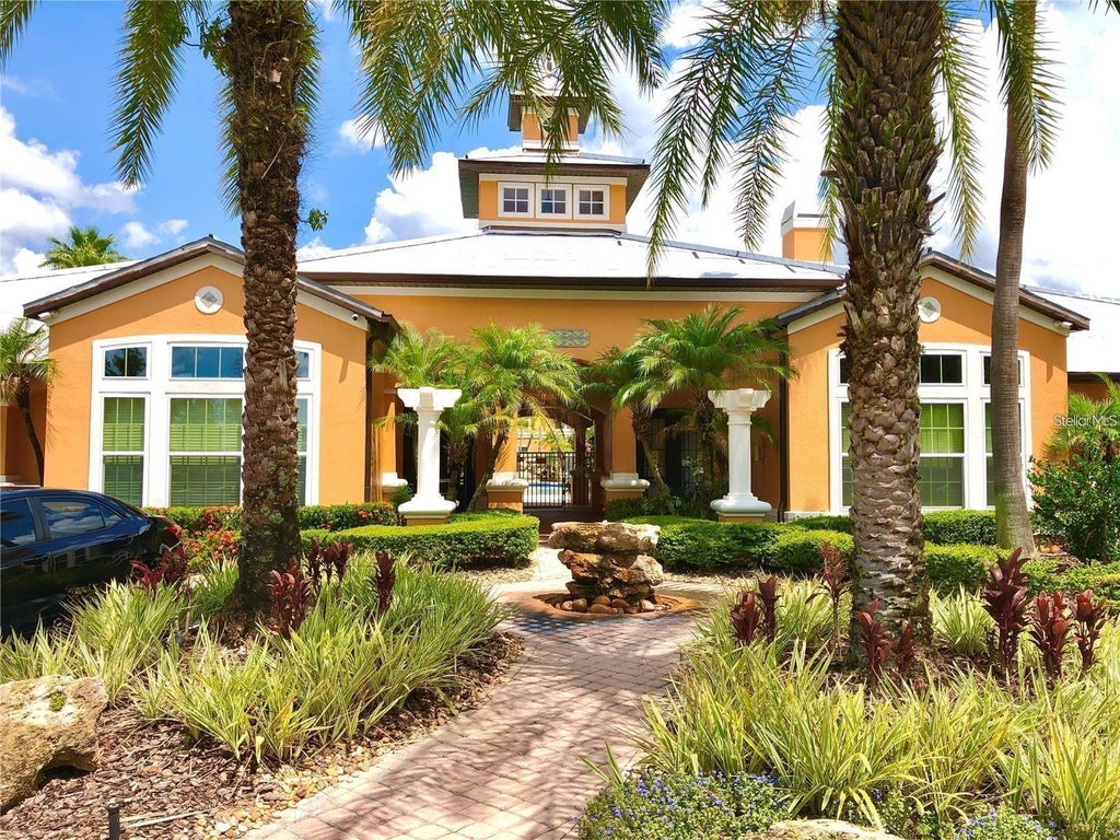 Photo of 5483 Vineland Road #10304, Orlando, FL 32811 (MLS # O6433483)