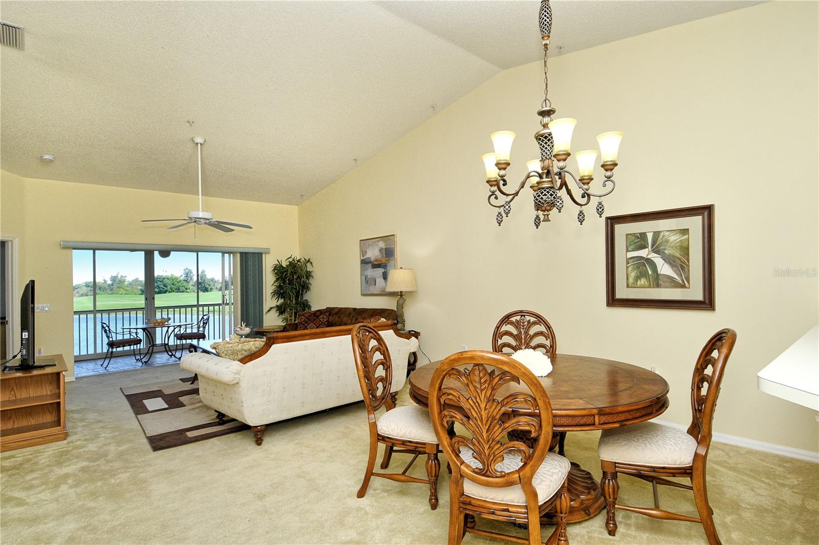 HERITAGE OAKS GOLF & COUNTRY CLUB - Residential