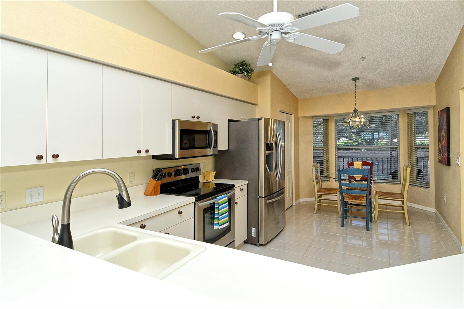 HERITAGE OAKS GOLF & COUNTRY CLUB - Residential