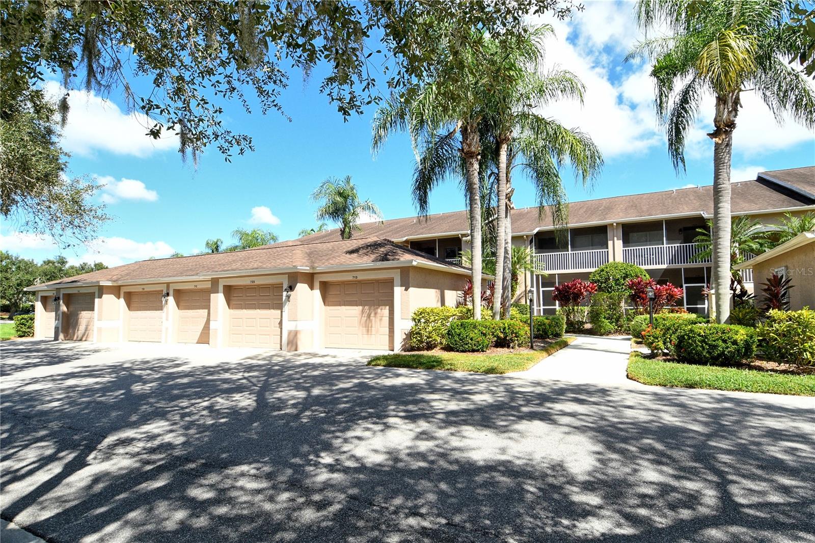 5271 MAHOGANY RUN AVENUE 721