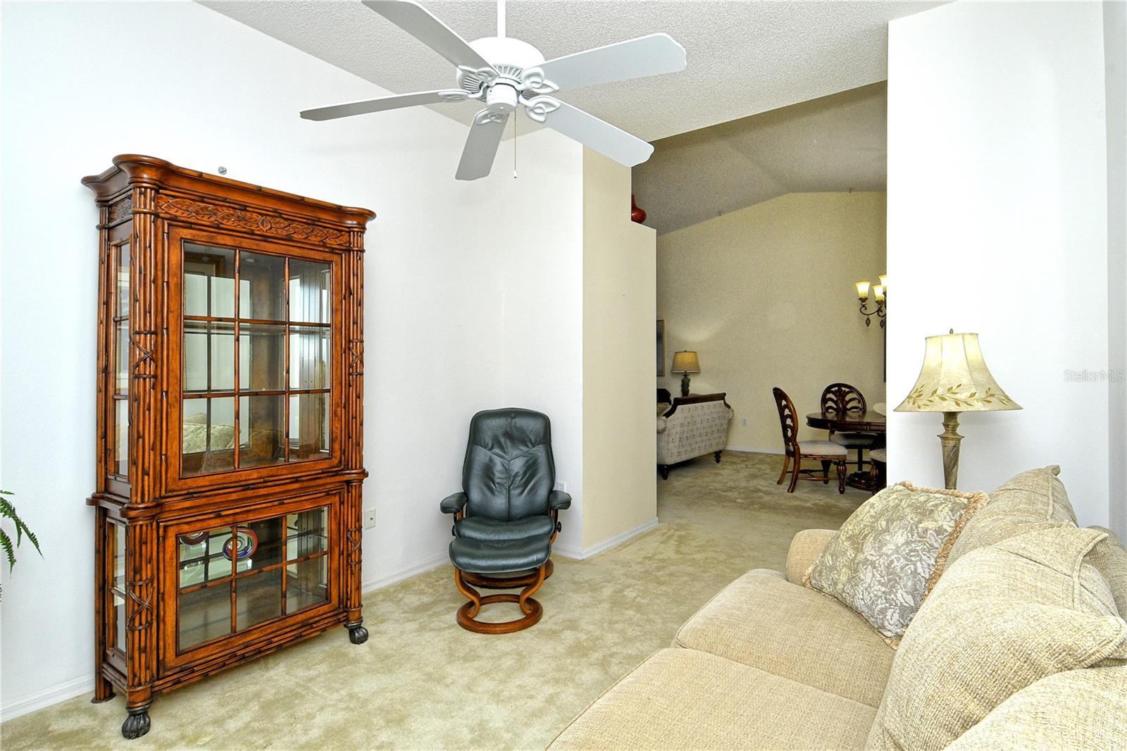 HERITAGE OAKS GOLF & COUNTRY CLUB - Residential