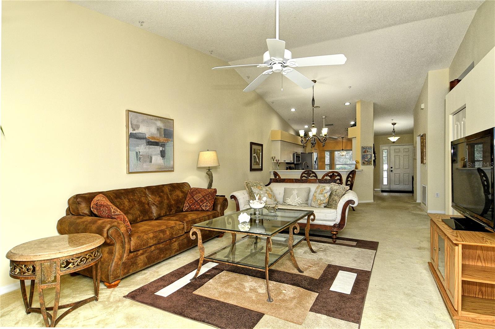 HERITAGE OAKS GOLF & COUNTRY CLUB - Residential