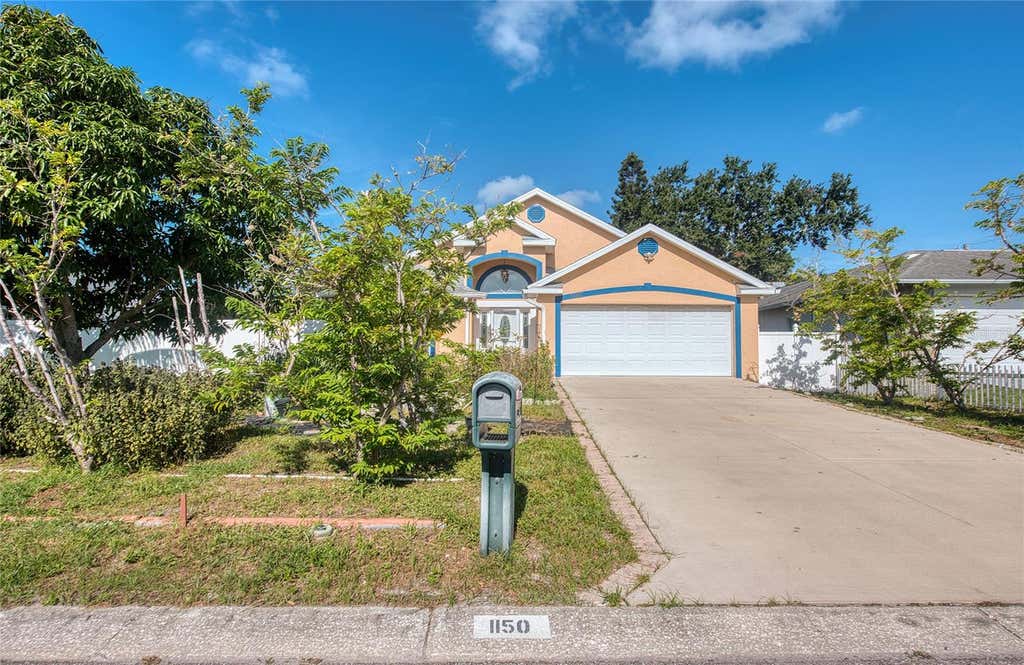 Photo of 1150 Oakwood Drive, Dunedin, FL 34698 (MLS # TB8539860)