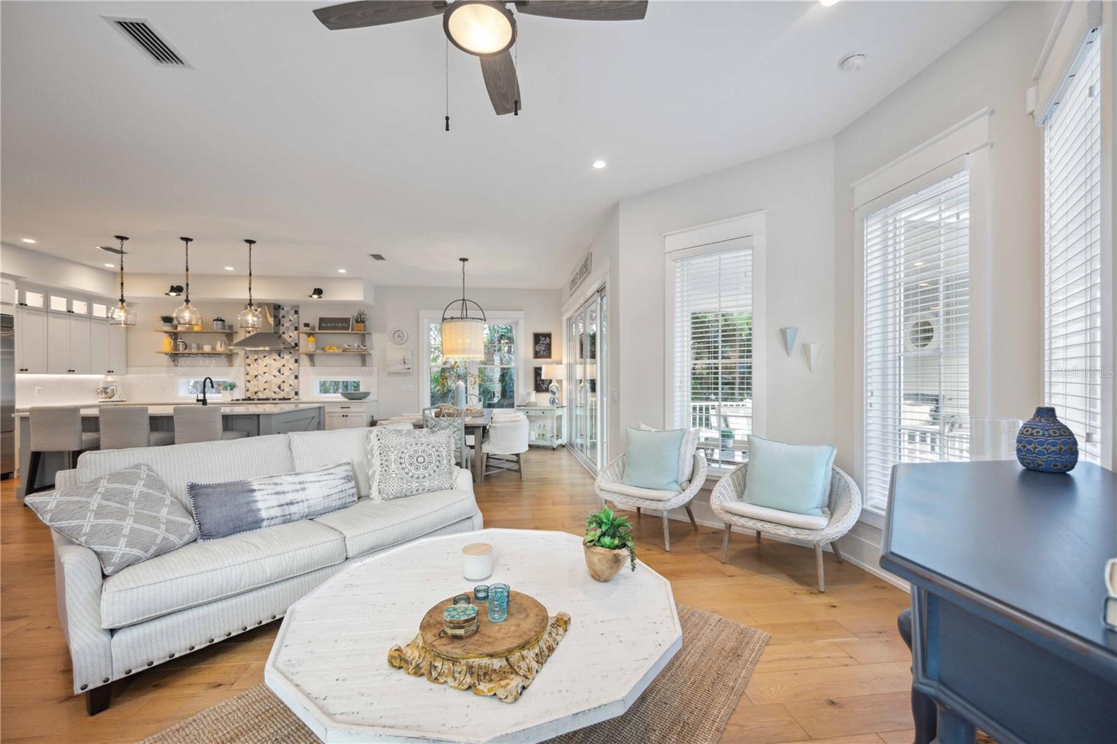 ANNA MARIA BEACH - Residential