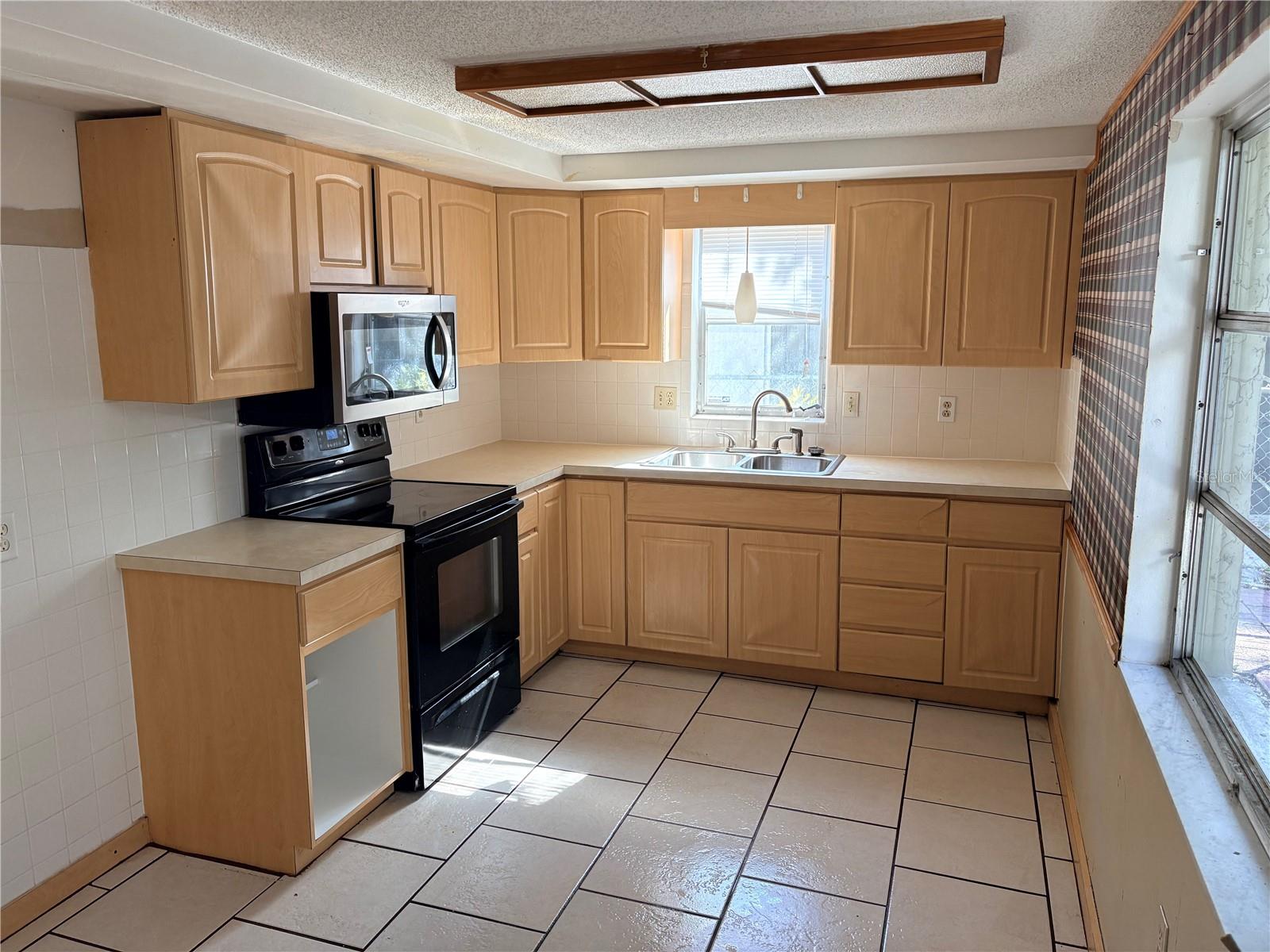 MELODIE HILLS - Residential