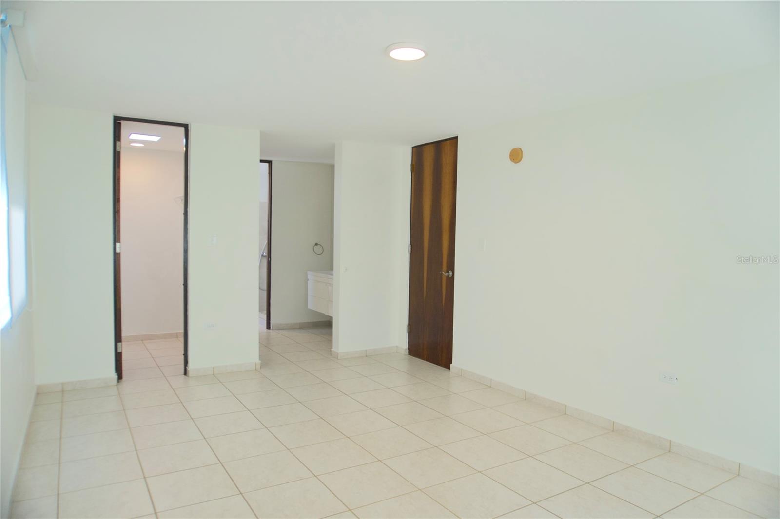 PASEO LAS OLAS - Residential