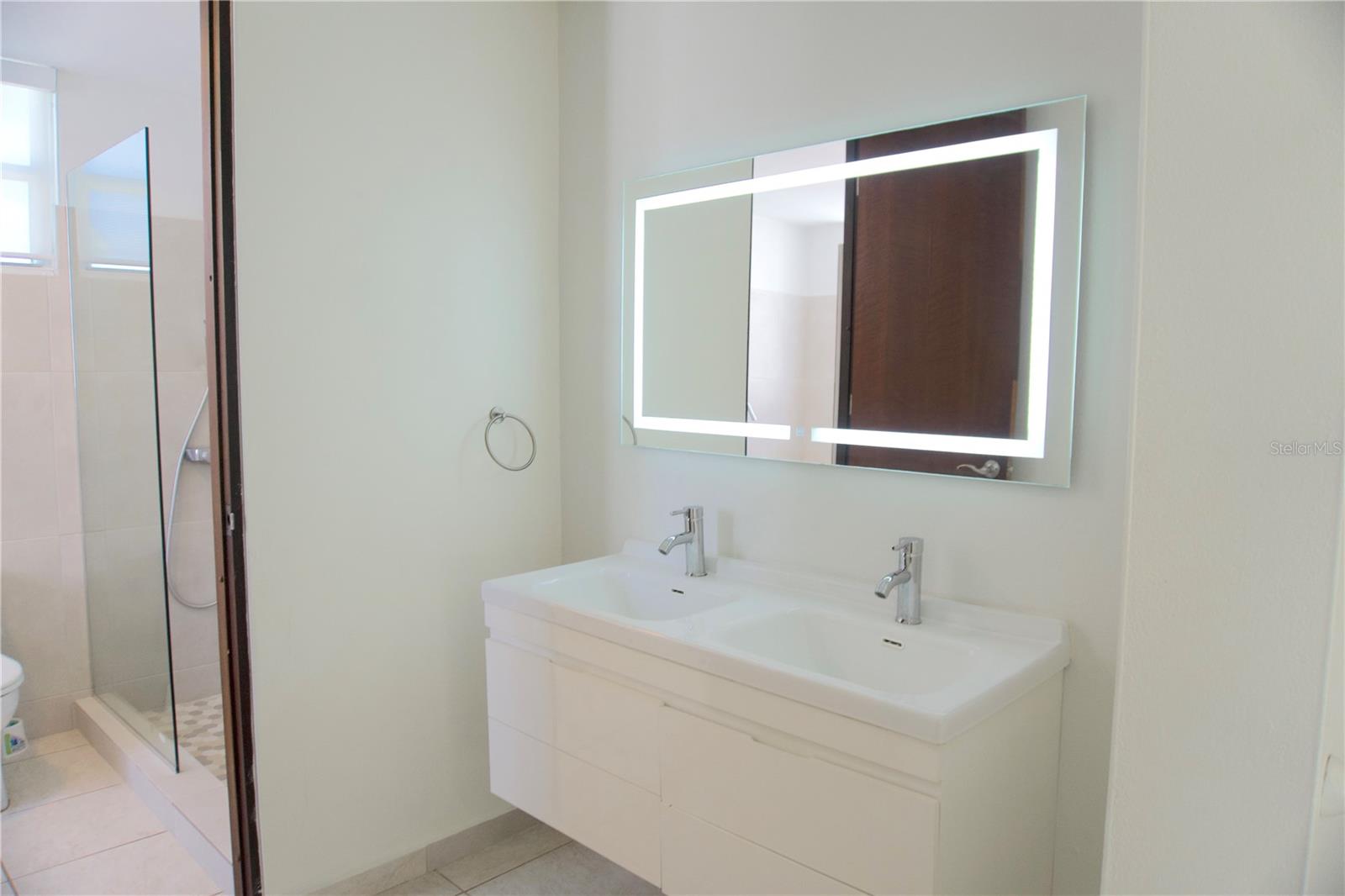 PASEO LAS OLAS - Residential