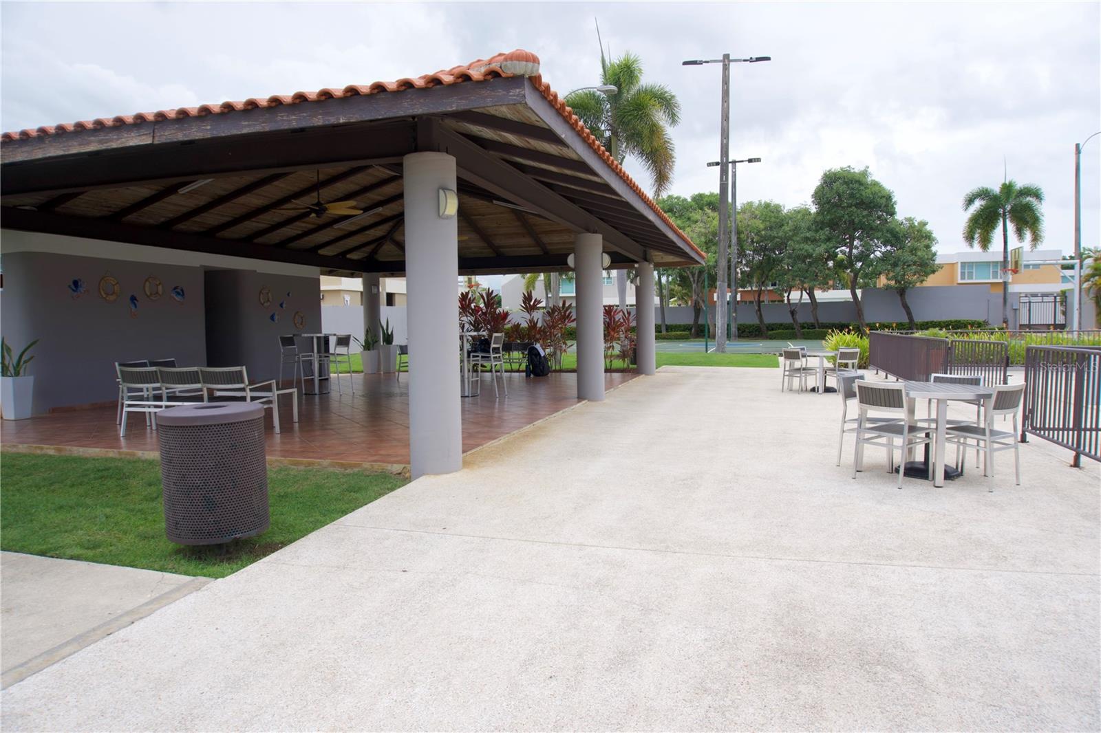 PASEO LAS OLAS - Residential