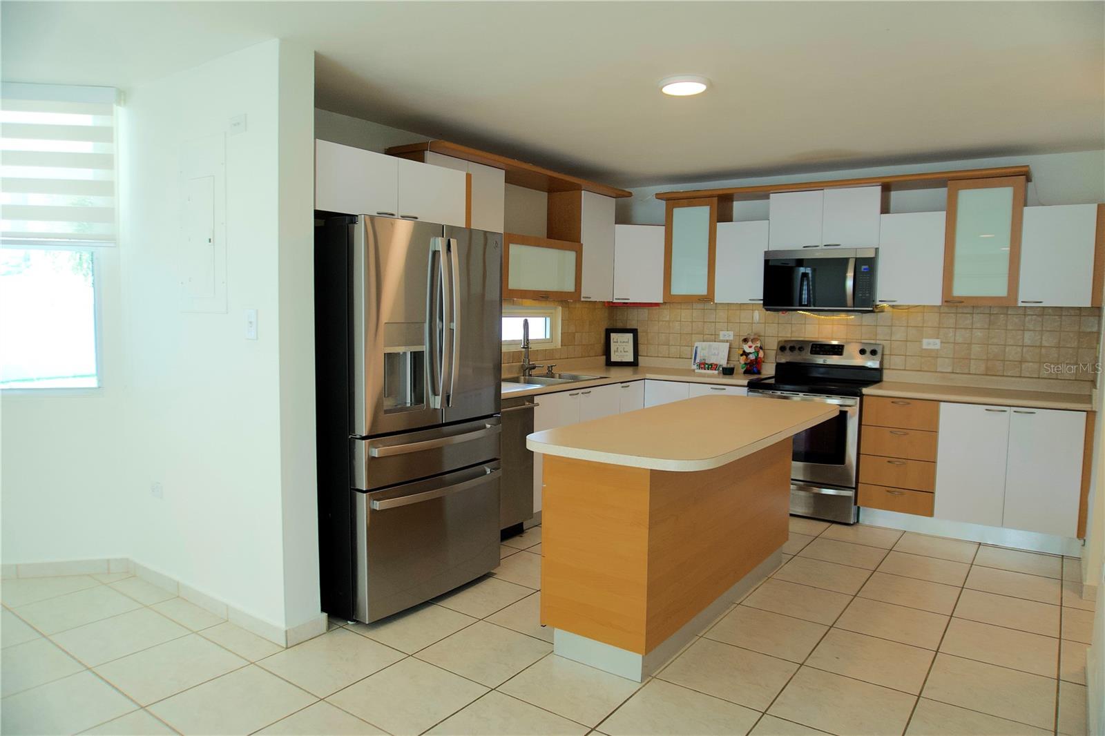 PASEO LAS OLAS - Residential