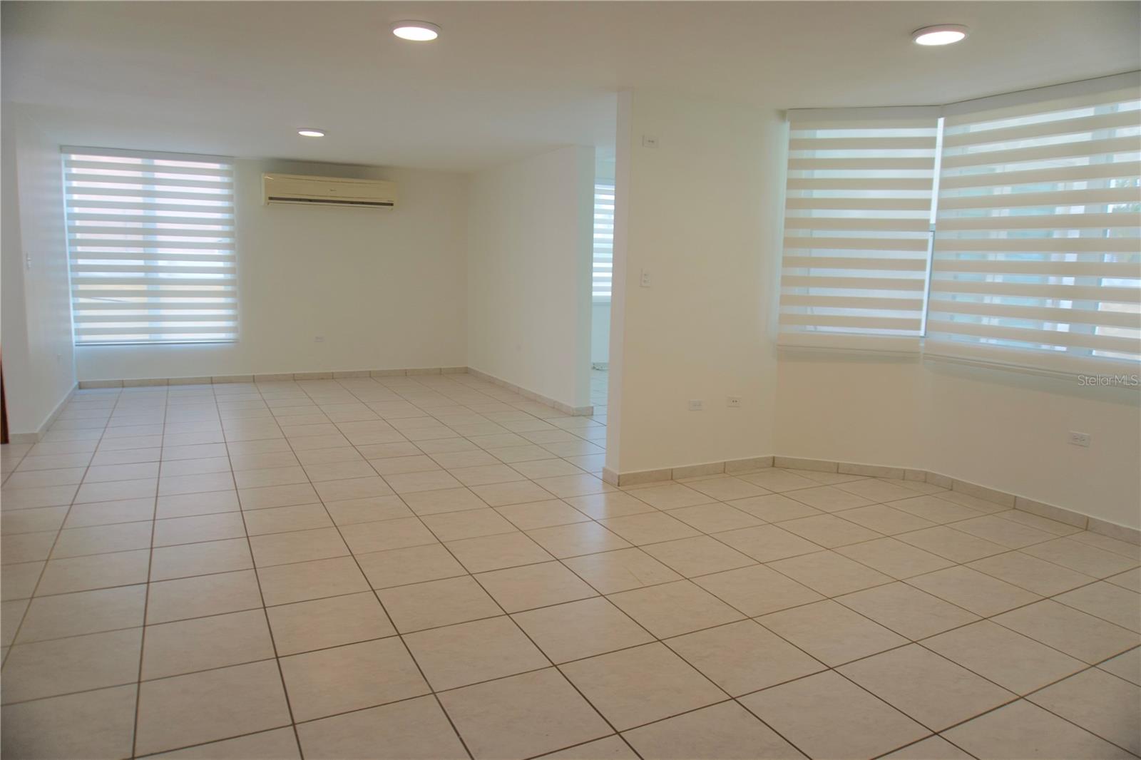 PASEO LAS OLAS - Residential