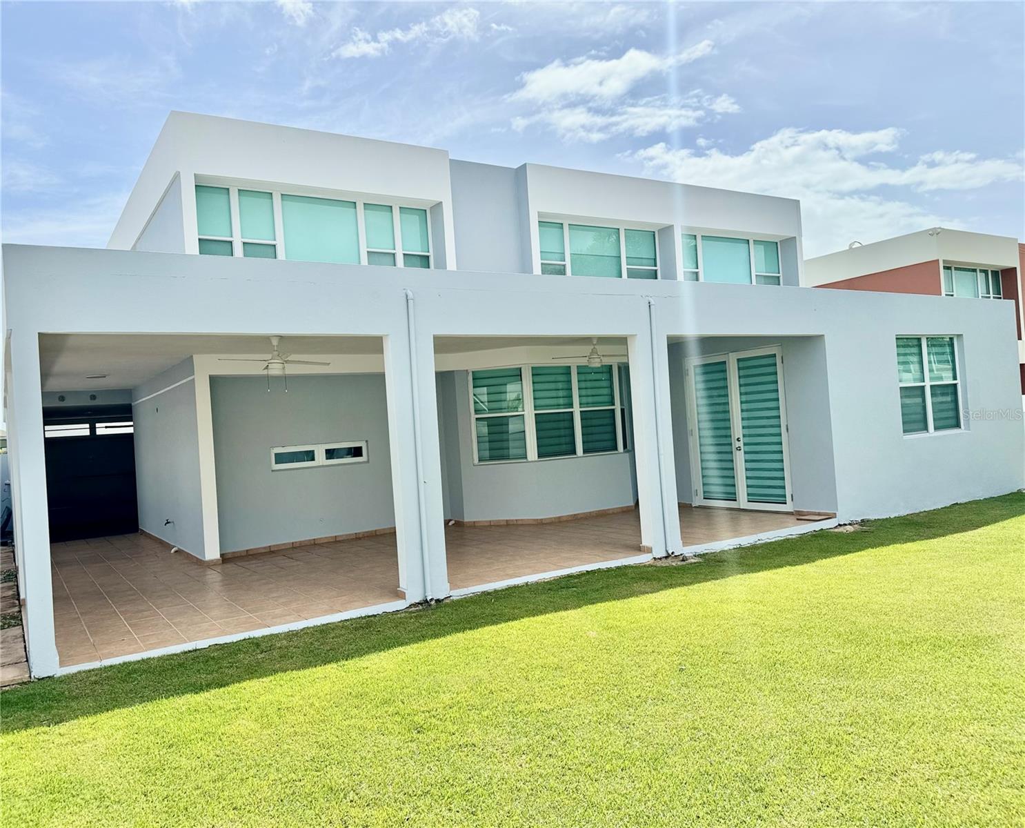 PASEO LAS OLAS - Residential