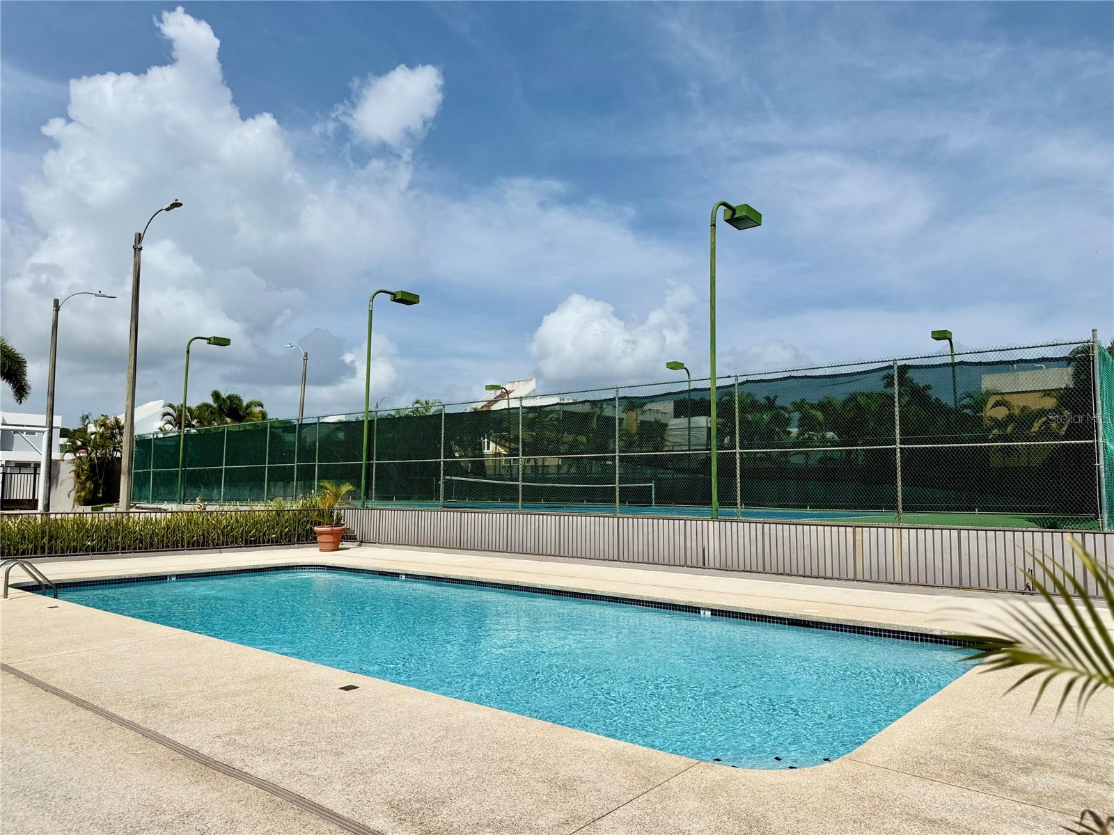 PASEO LAS OLAS - Residential