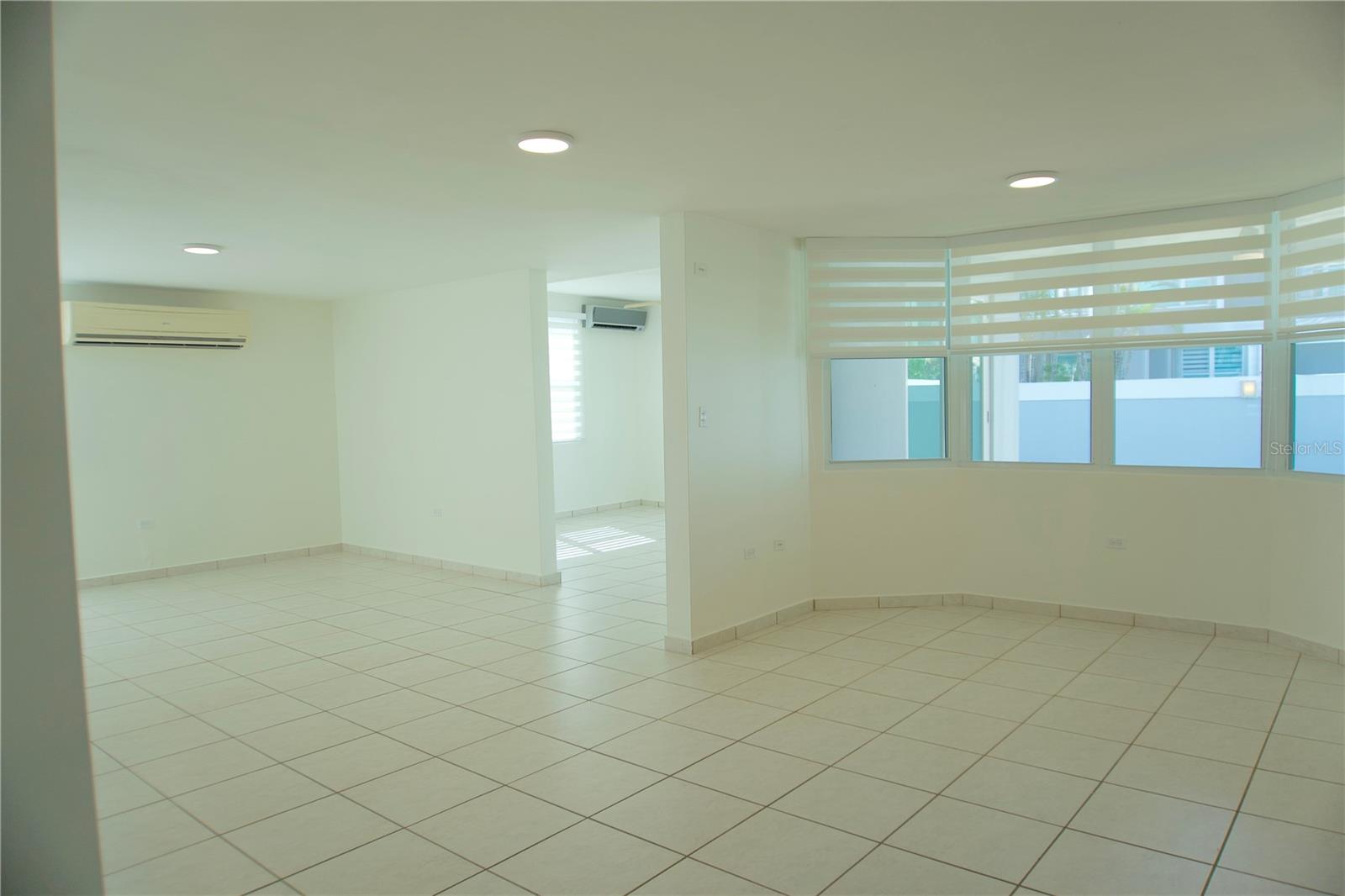 PASEO LAS OLAS - Residential