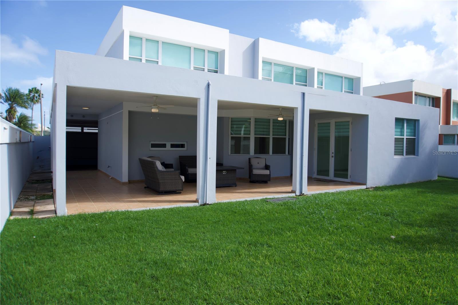 PASEO LAS OLAS - Residential