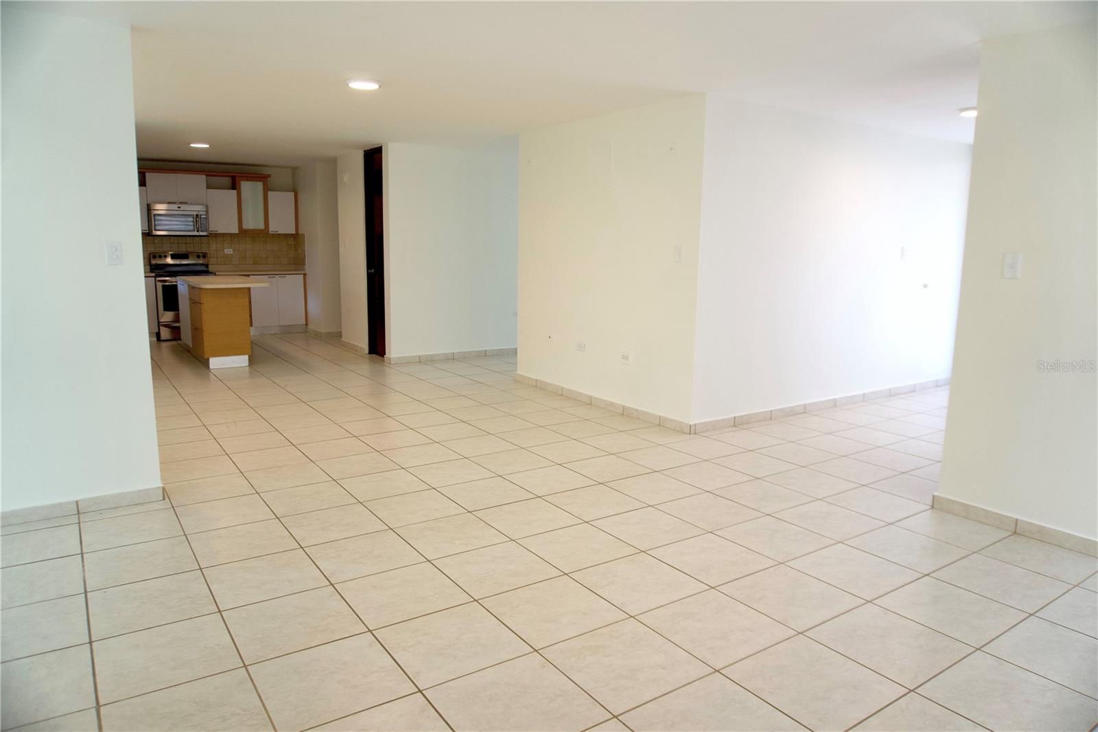 PASEO LAS OLAS - Residential