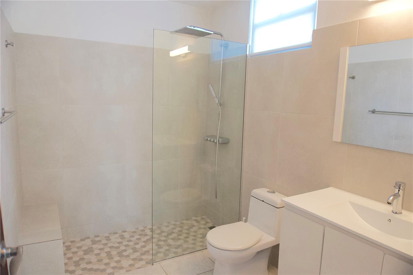 PASEO LAS OLAS - Residential