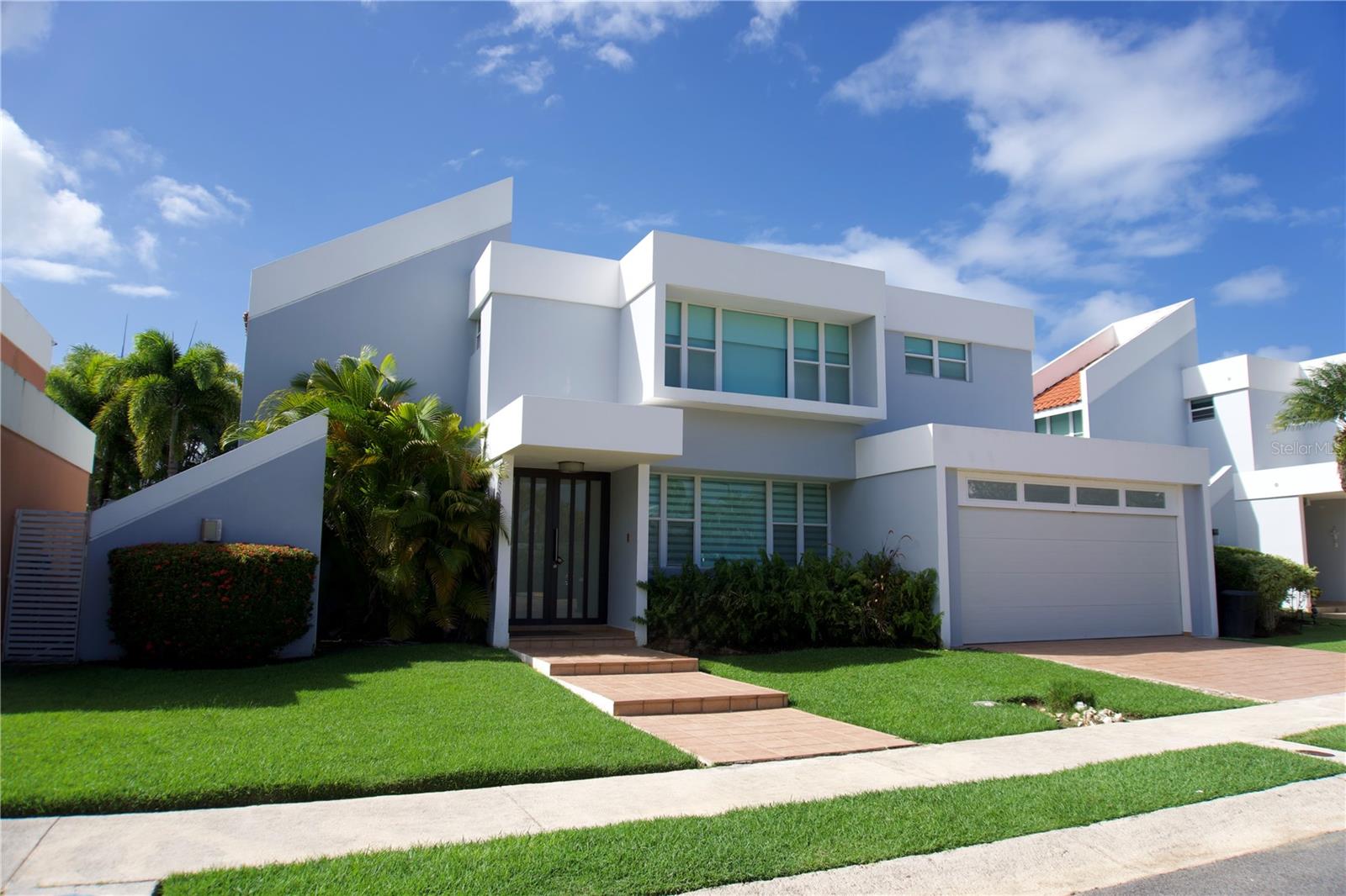 PASEO LAS OLAS - Residential