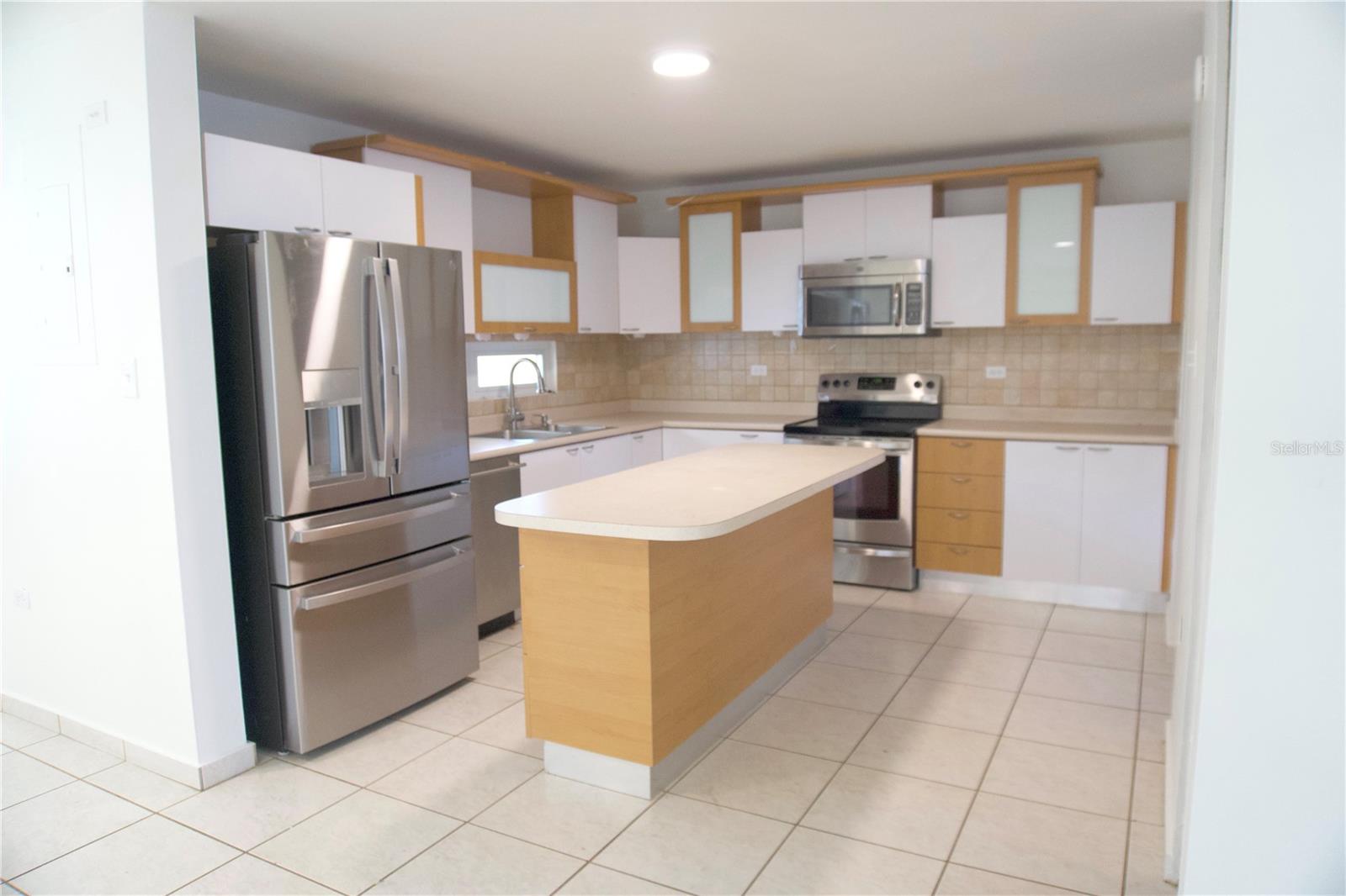 PASEO LAS OLAS - Residential