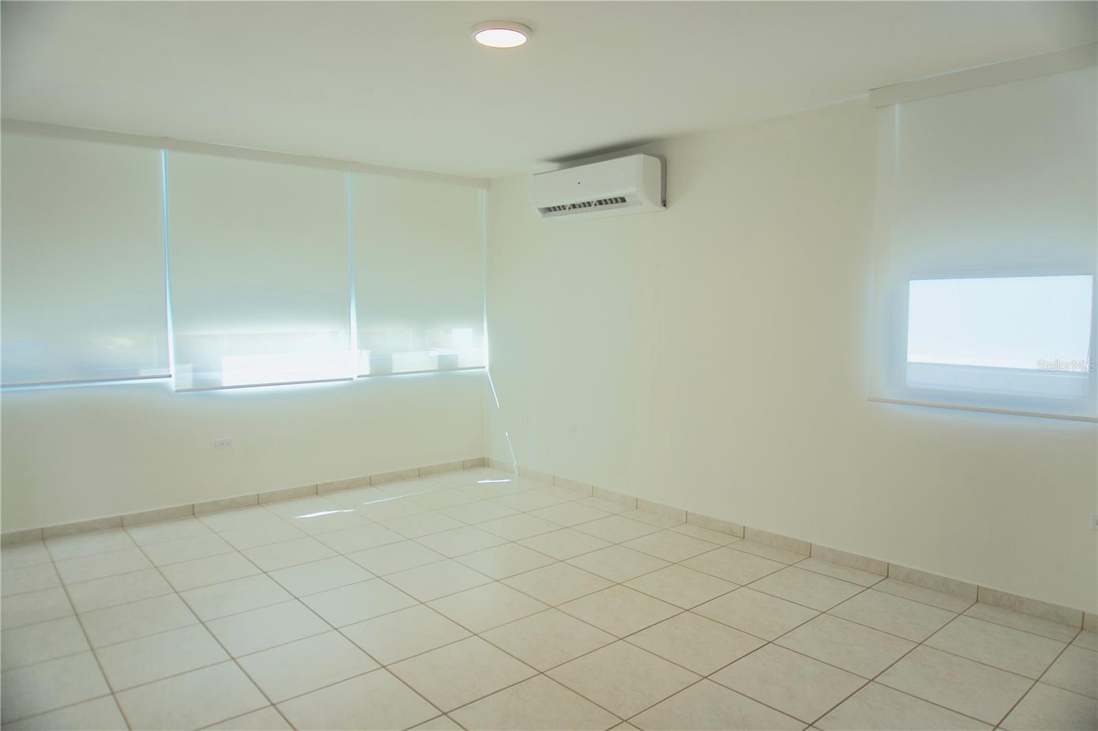 PASEO LAS OLAS - Residential