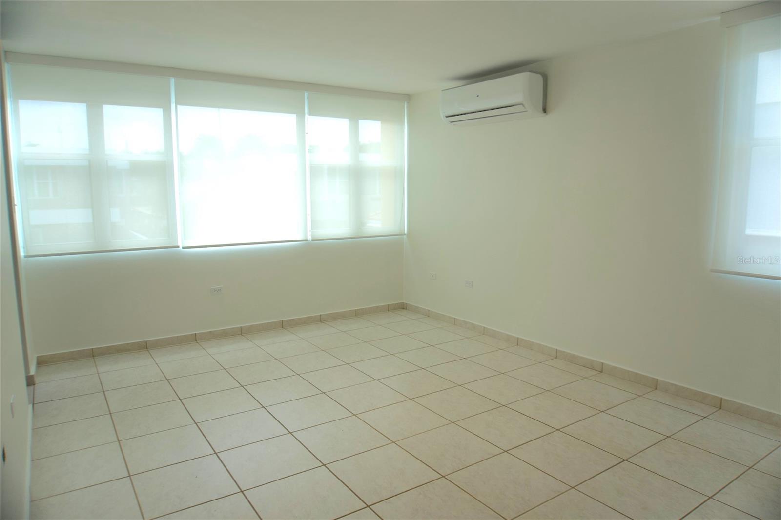 PASEO LAS OLAS - Residential