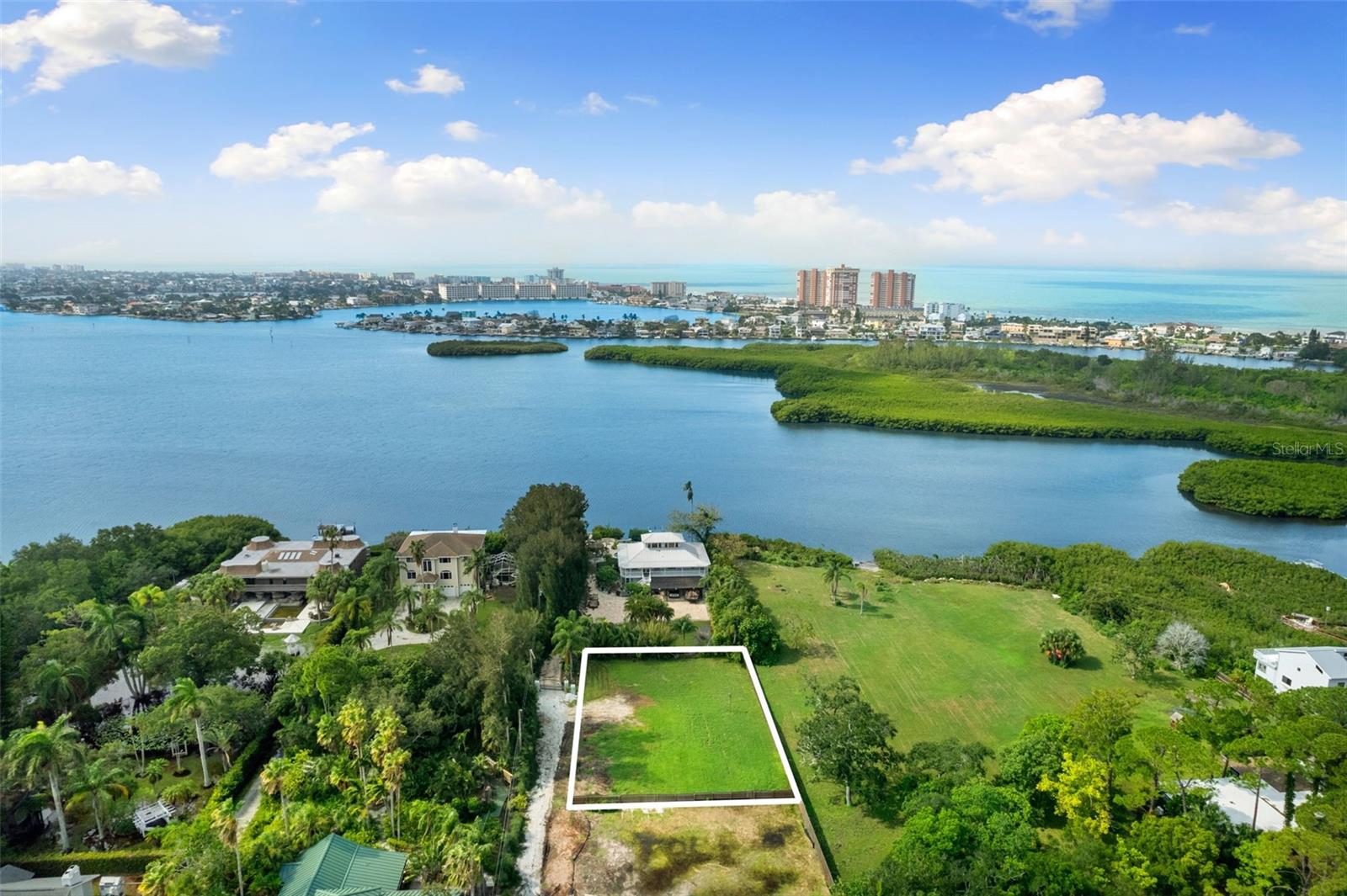 HARBOR VIEW 4 - Land