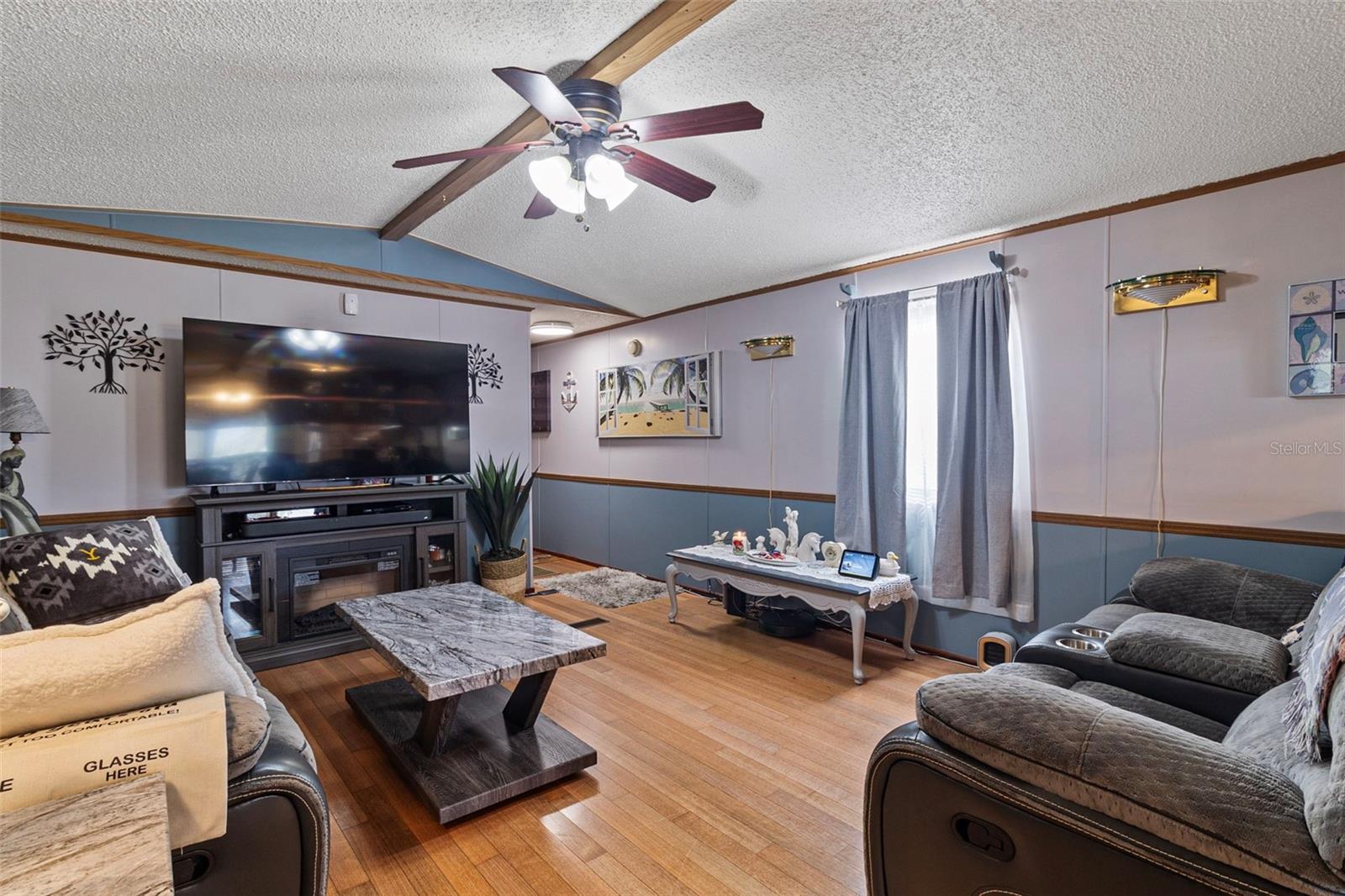 LAKE SIDE ESTATES - Residential