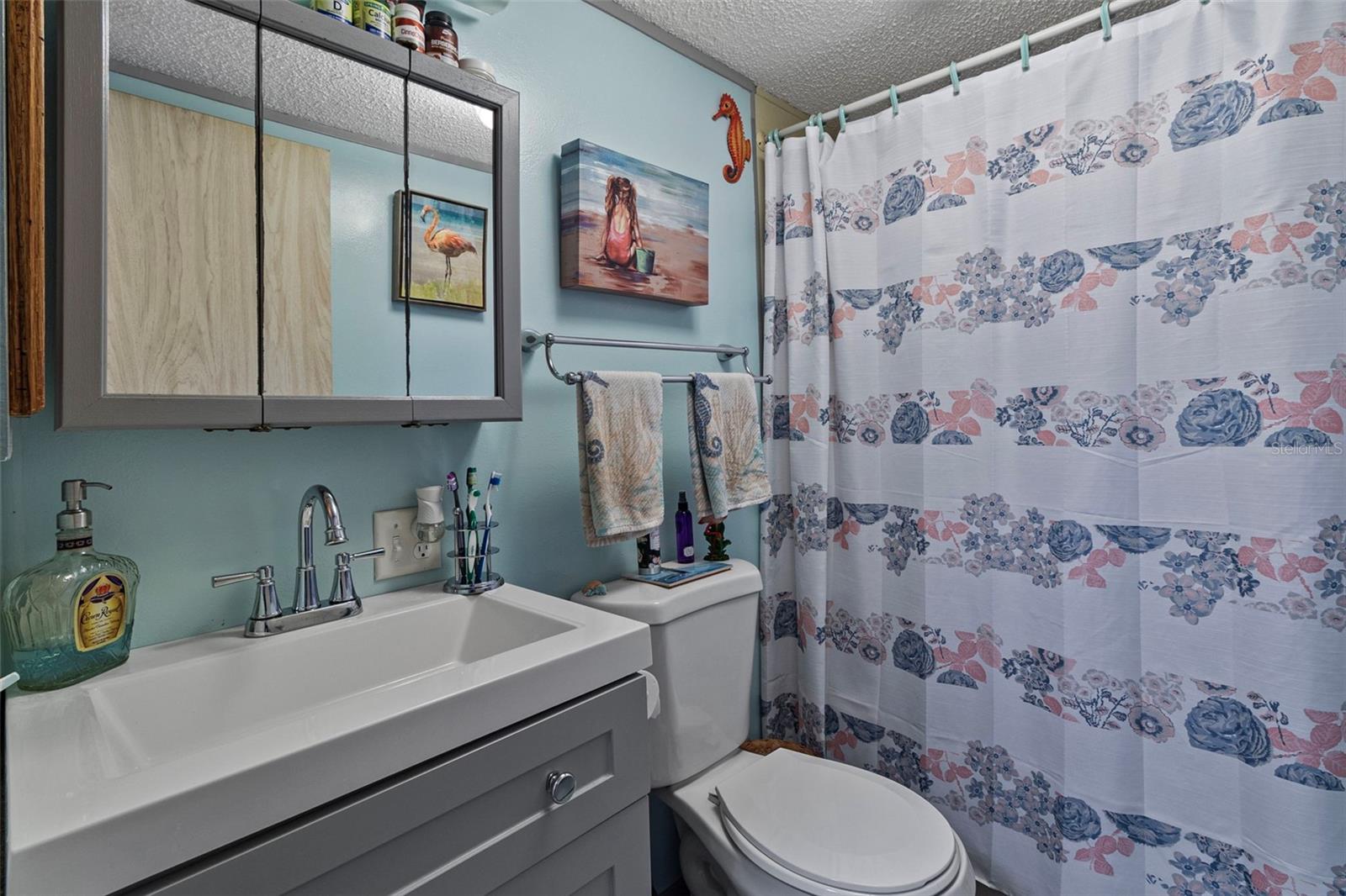 LAKE SIDE ESTATES - Residential