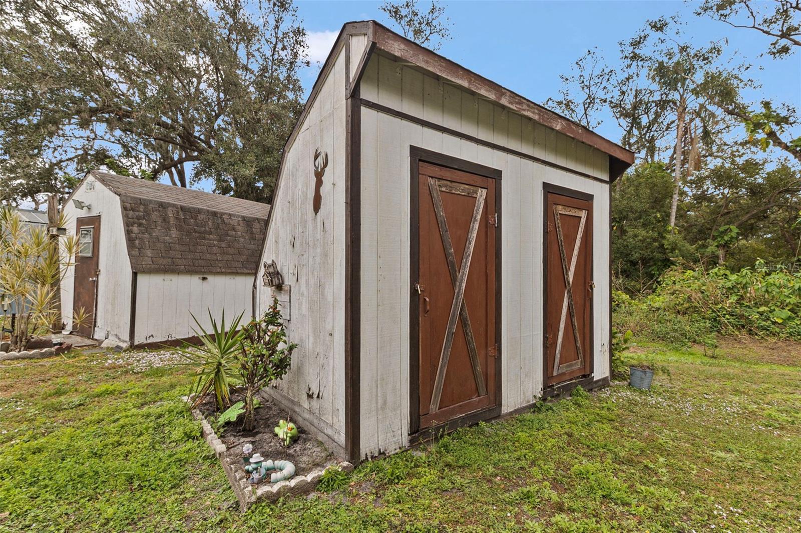 LAKE SIDE ESTATES - Residential