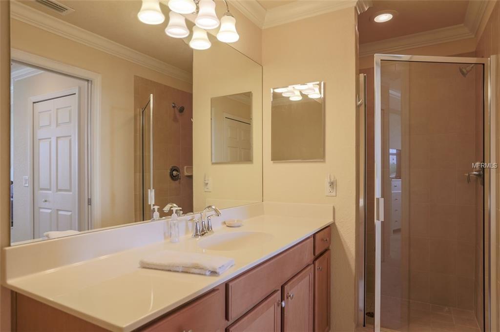 GRAND ESTUARY VI RIVER STRAND PH1 OR2441 - Residential Lease